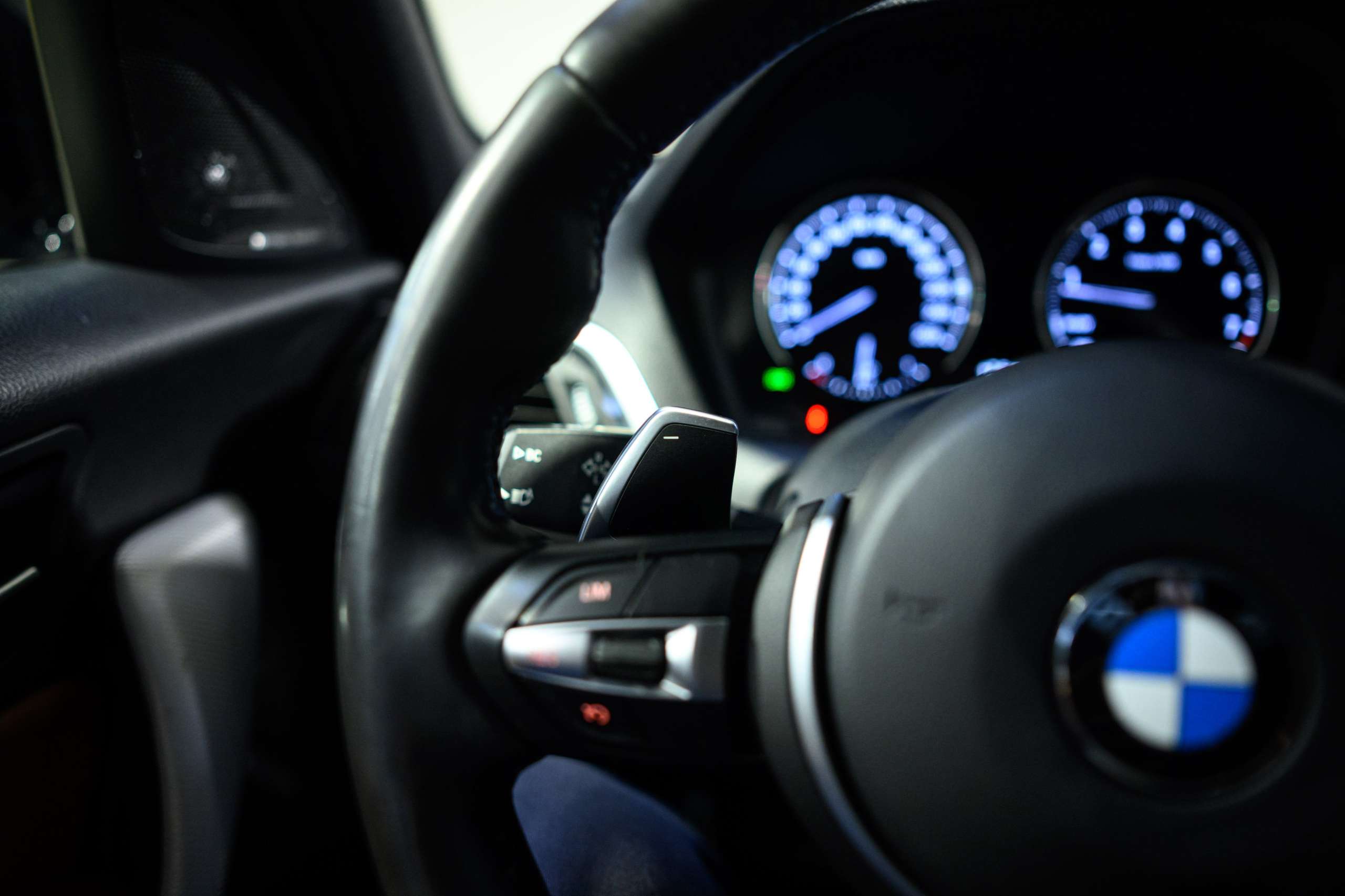 129b1a90-83eb-4573-aaa8-8896b58ac4a521-bmw-140-m140i-cognac-harmankardon-navi-pro-a-led.jpg