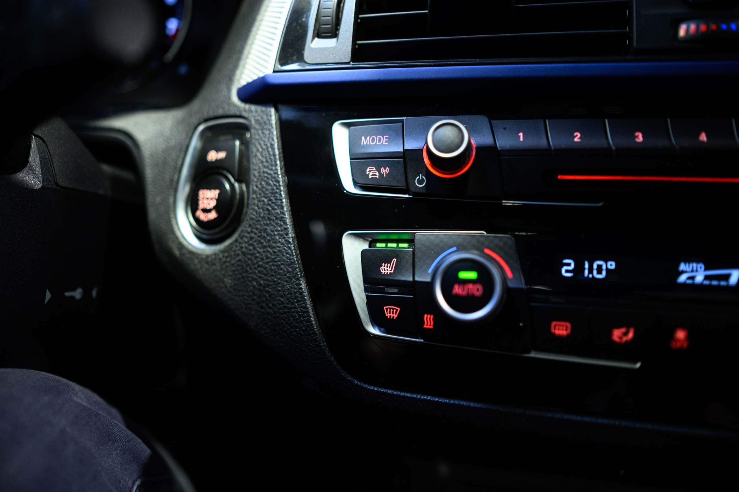 129b1a90-83eb-4573-aaa8-8896b58ac4a534-bmw-140-m140i-cognac-harmankardon-navi-pro-a-led.jpg
