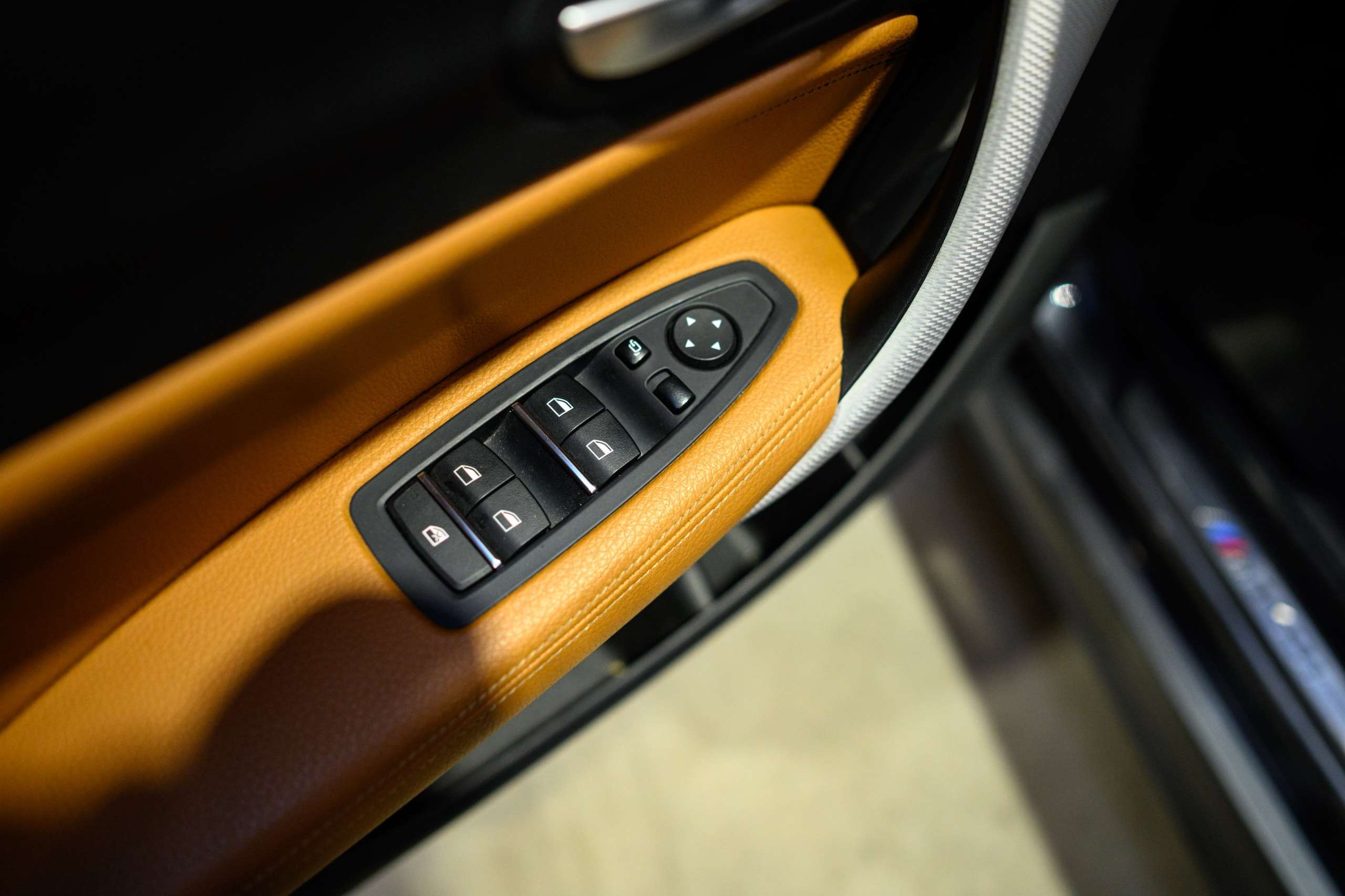 129b1a90-83eb-4573-aaa8-8896b58ac4a544-bmw-140-m140i-cognac-harmankardon-navi-pro-a-led.jpg