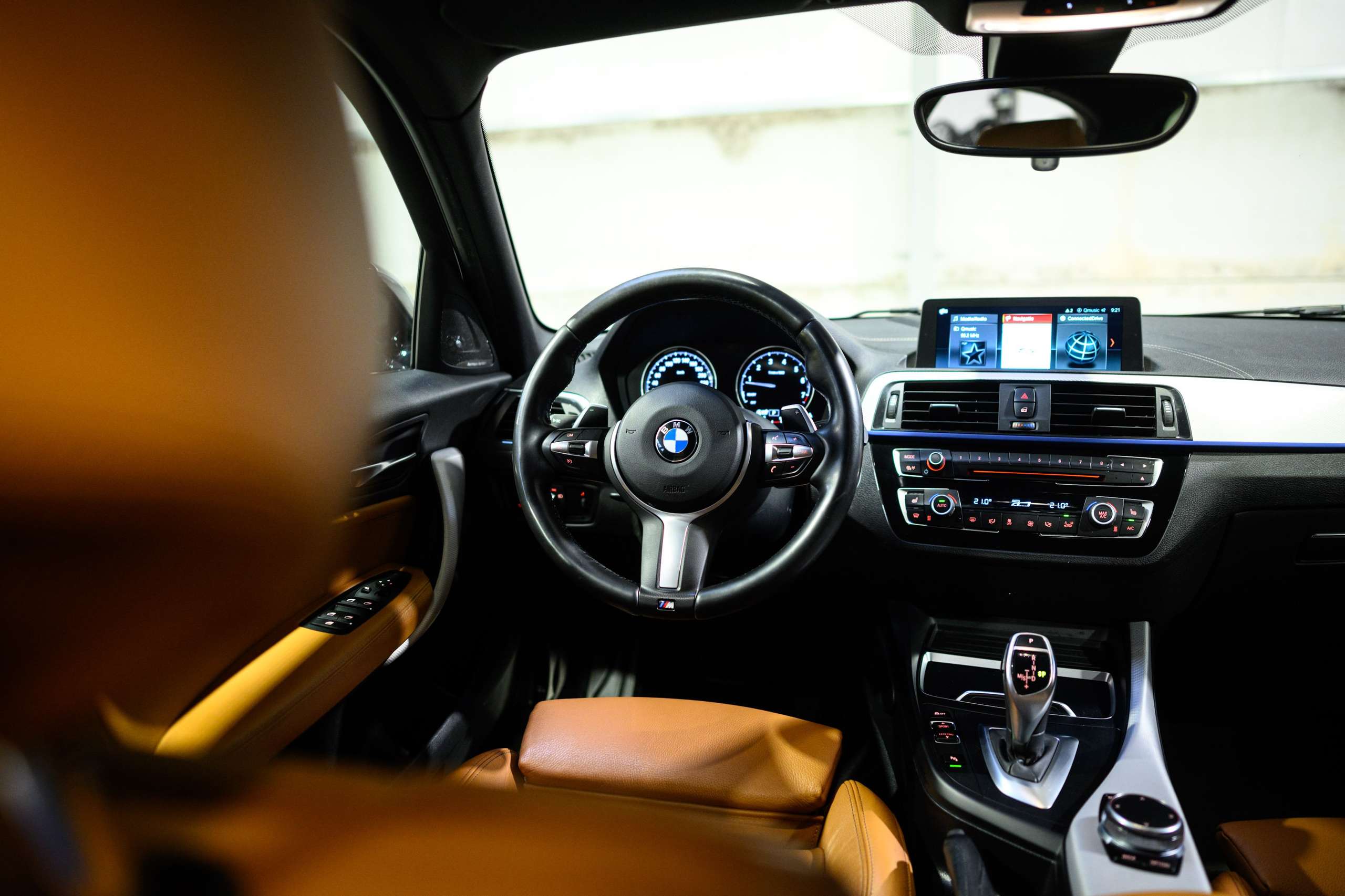 129b1a90-83eb-4573-aaa8-8896b58ac4a56-bmw-140-m140i-cognac-harmankardon-navi-pro-a-led.jpg