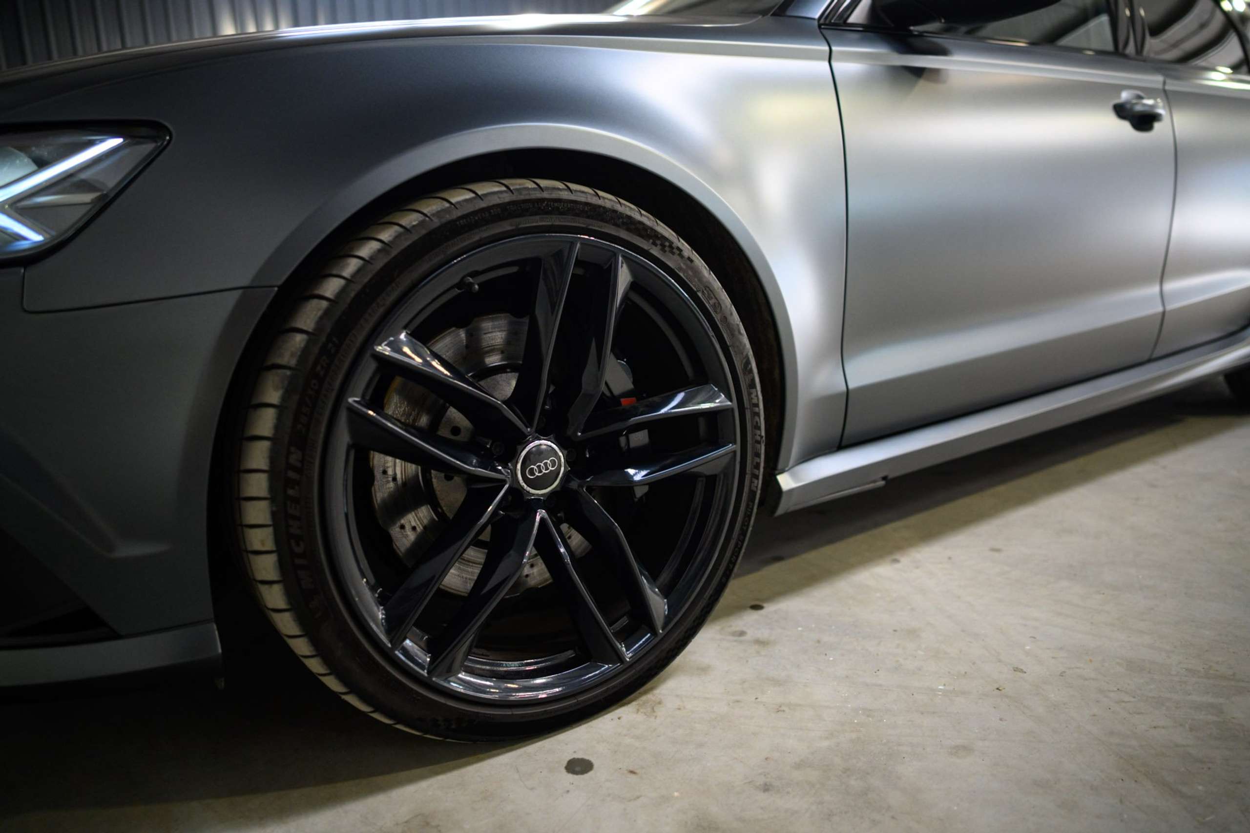14d67df1-5e6e-4ca7-86a5-a4f0bad7566218-audi-rs6-4-0-v8-lichte-vracht-carbon-bose-pano.jpg