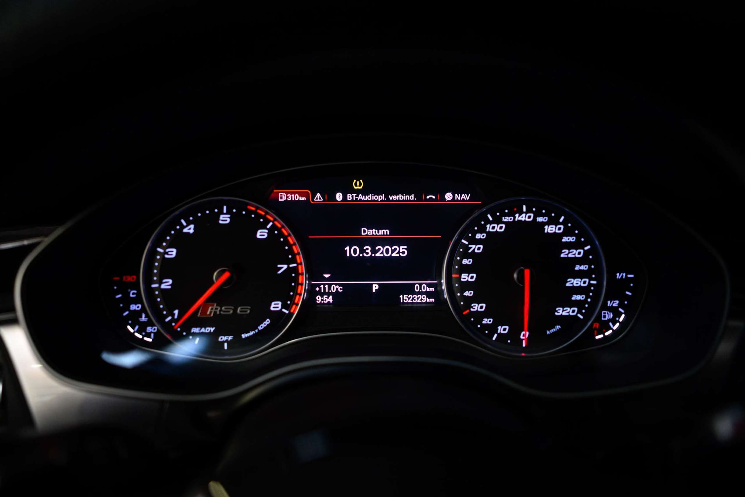 14d67df1-5e6e-4ca7-86a5-a4f0bad7566227-audi-rs6-4-0-v8-lichte-vracht-carbon-bose-pano.jpg