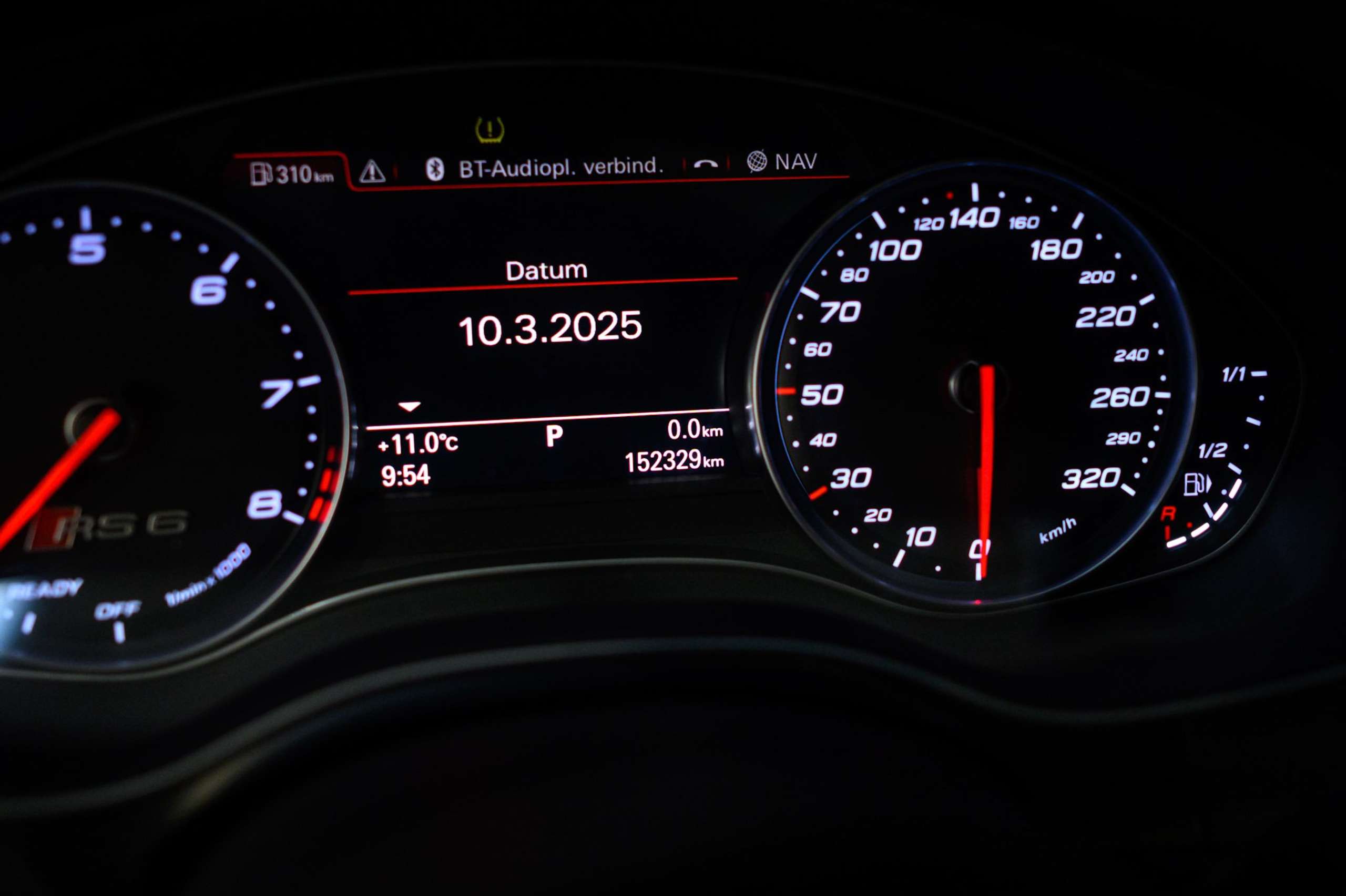 14d67df1-5e6e-4ca7-86a5-a4f0bad7566228-audi-rs6-4-0-v8-lichte-vracht-carbon-bose-pano.jpg