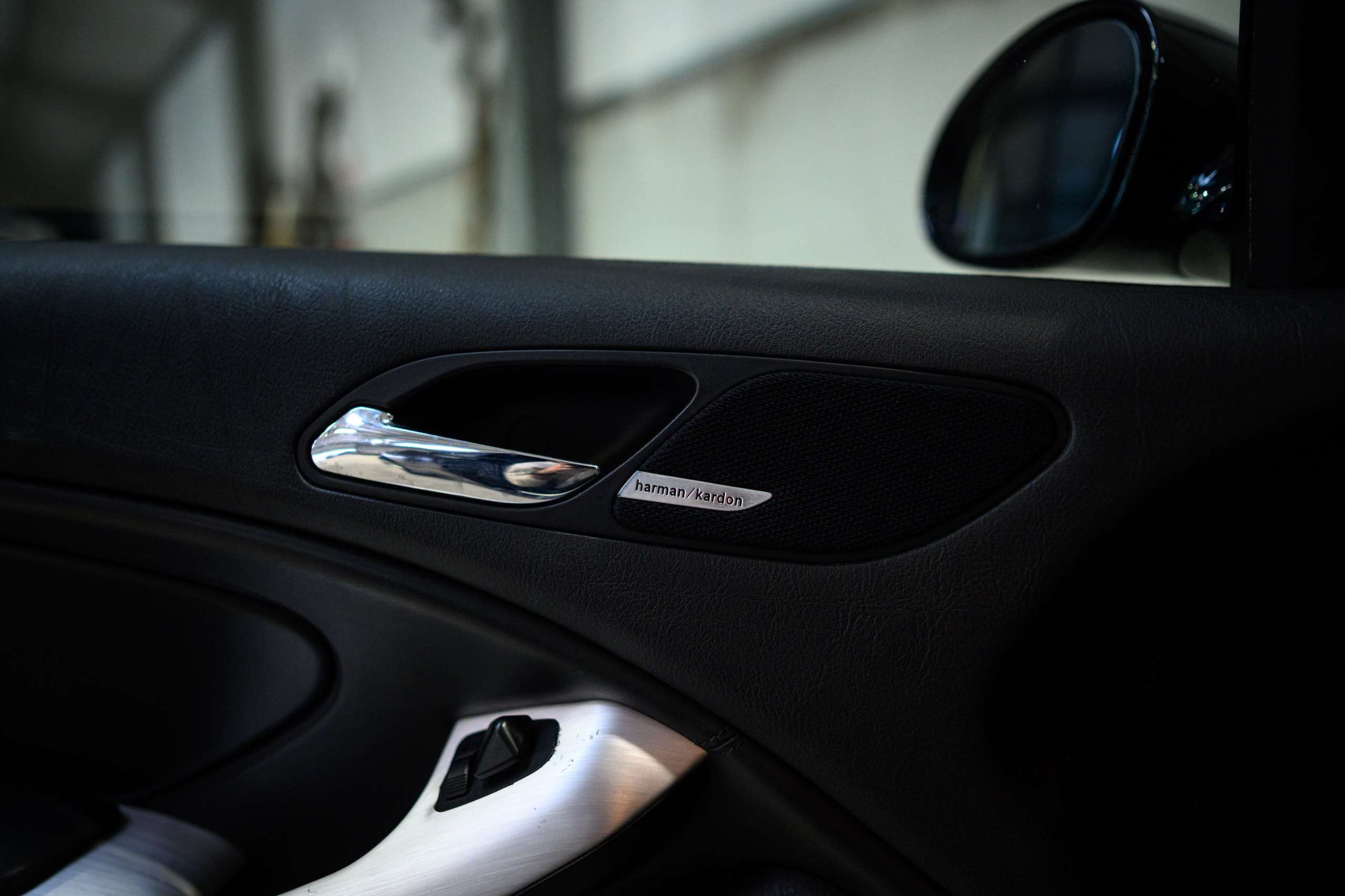 2c2bbc03-4d80-4ef7-9f7b-f0efbcce52c015-bmw-m3-cabriolet-3-2-s54-harman-kardon-navpro-xenon.jpg