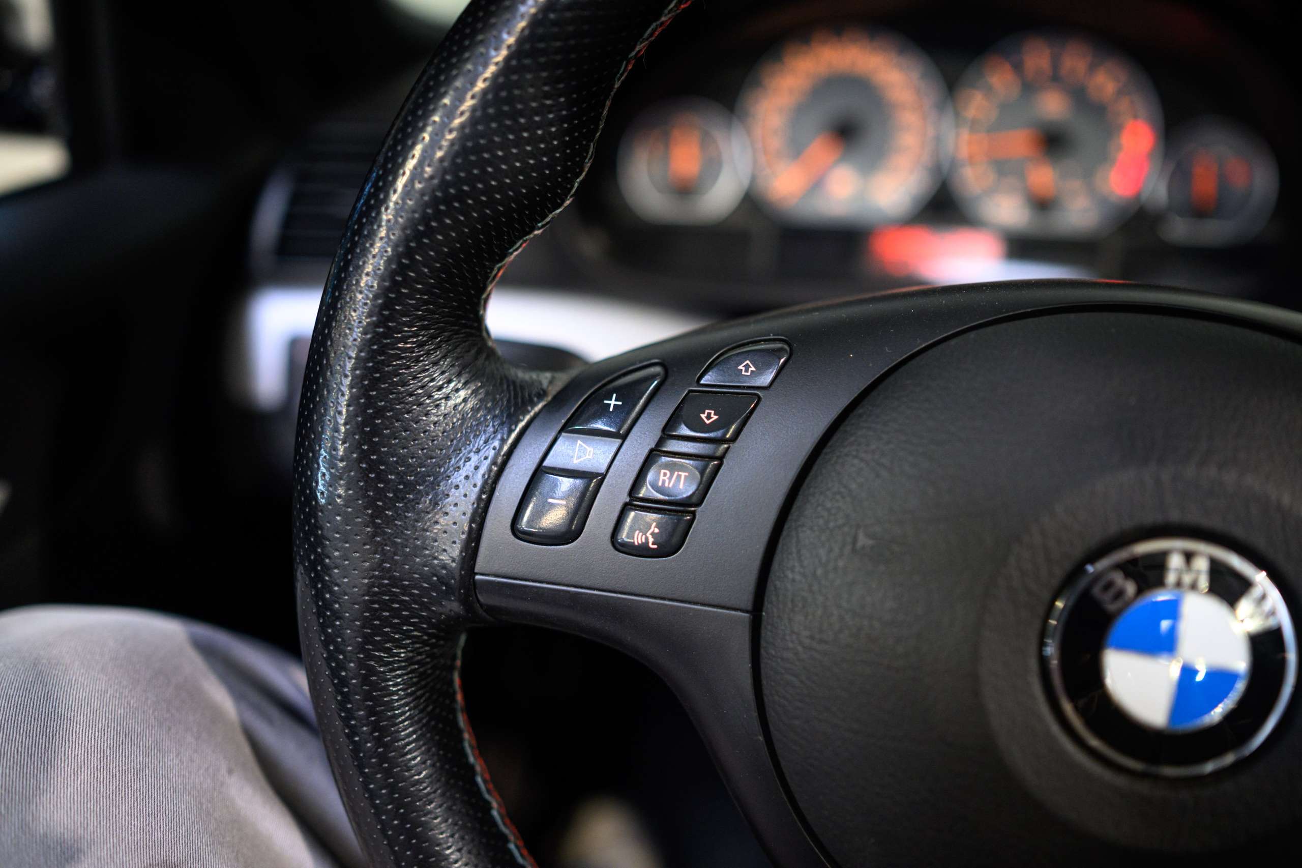 2c2bbc03-4d80-4ef7-9f7b-f0efbcce52c032-bmw-m3-cabriolet-3-2-s54-harman-kardon-navpro-xenon.jpg