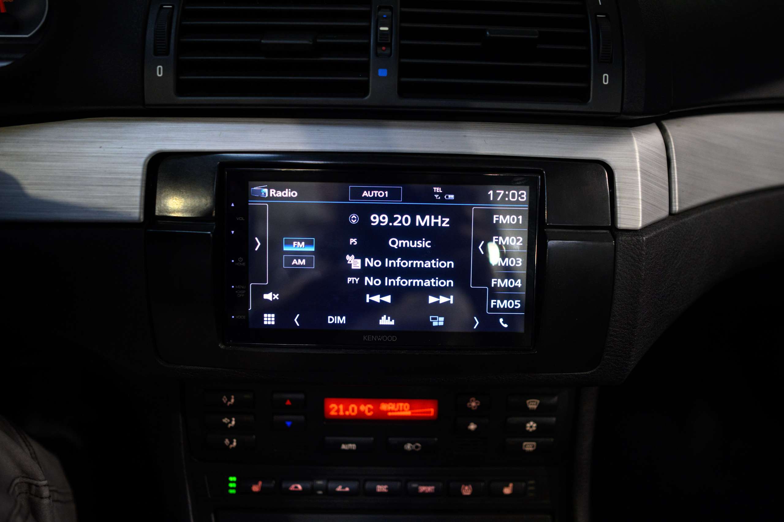 2c2bbc03-4d80-4ef7-9f7b-f0efbcce52c034-bmw-m3-cabriolet-3-2-s54-harman-kardon-navpro-xenon.jpg