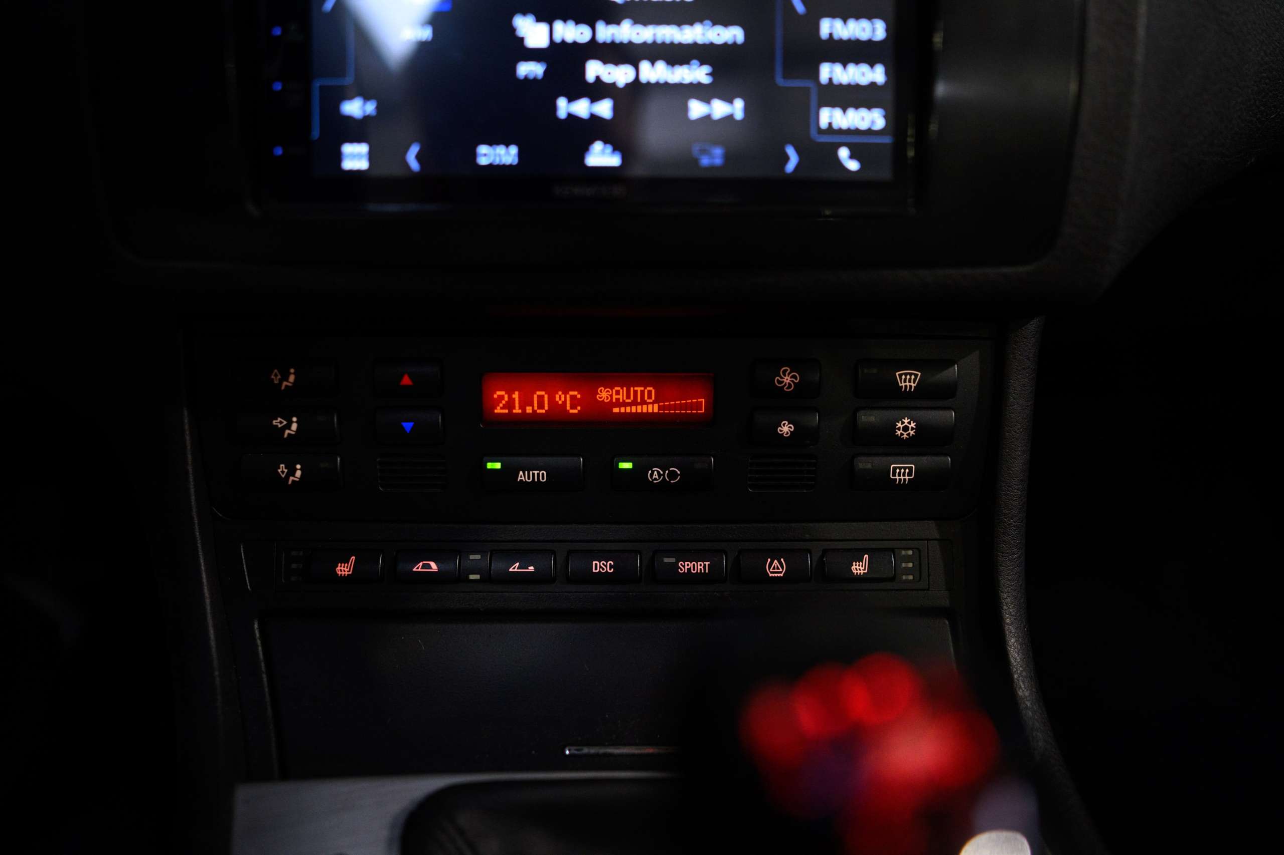 2c2bbc03-4d80-4ef7-9f7b-f0efbcce52c035-bmw-m3-cabriolet-3-2-s54-harman-kardon-navpro-xenon.jpg