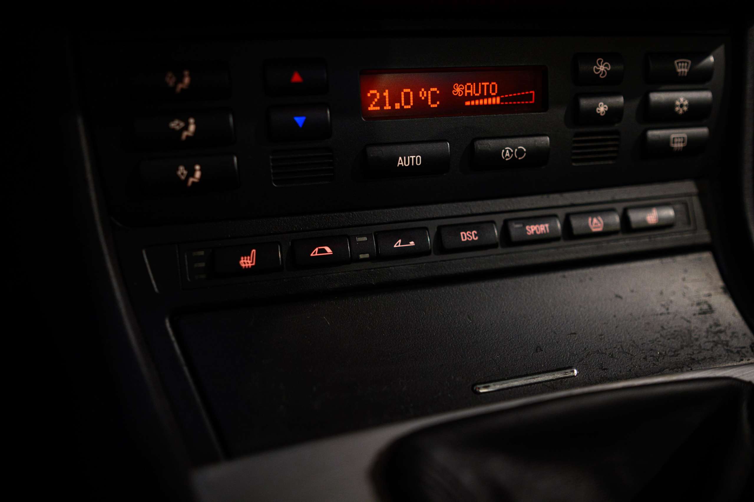 2c2bbc03-4d80-4ef7-9f7b-f0efbcce52c038-bmw-m3-cabriolet-3-2-s54-harman-kardon-navpro-xenon.jpg