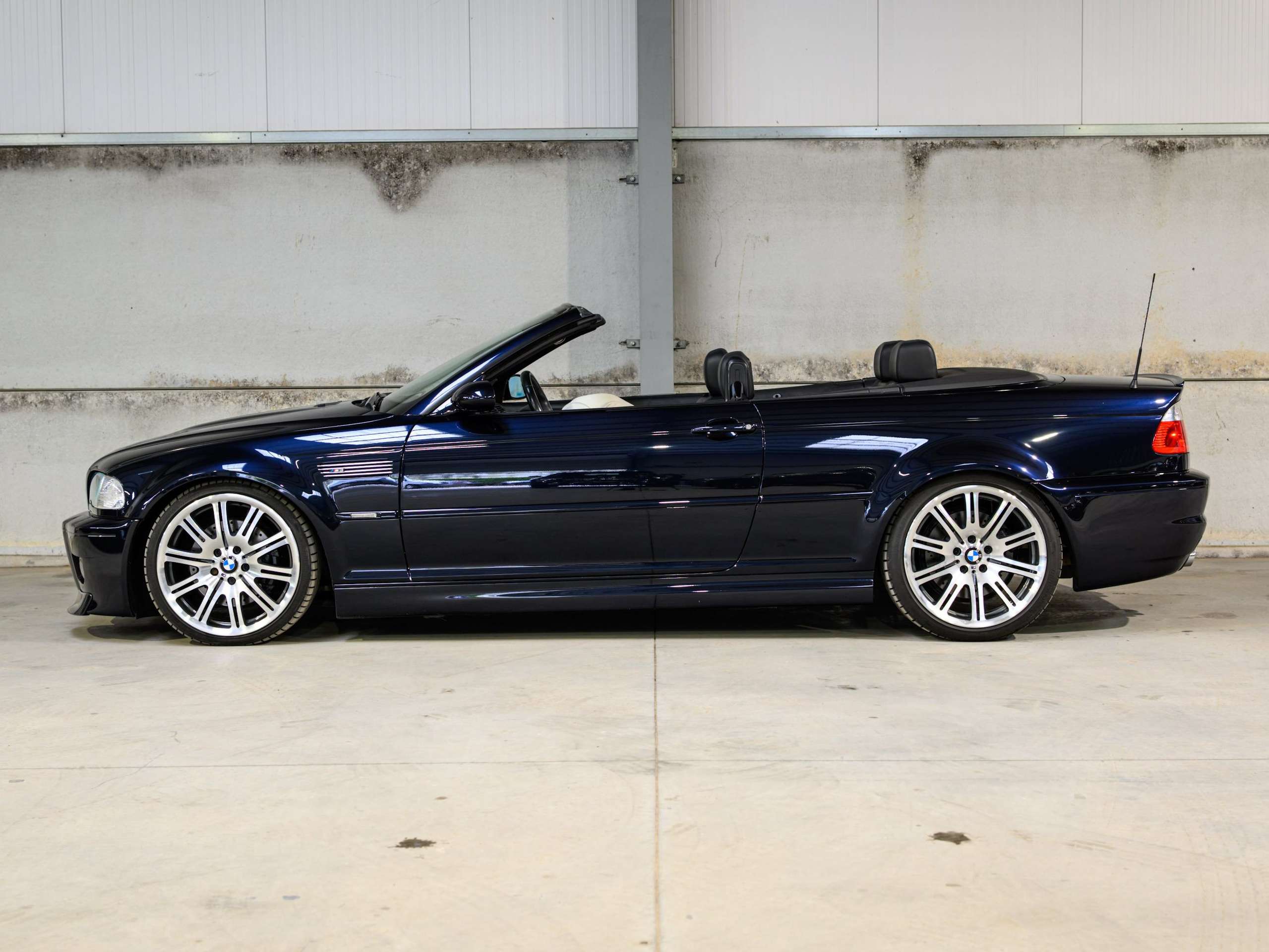 2c2bbc03-4d80-4ef7-9f7b-f0efbcce52c04-bmw-m3-cabriolet-3-2-s54-harman-kardon-navpro-xenon.jpg