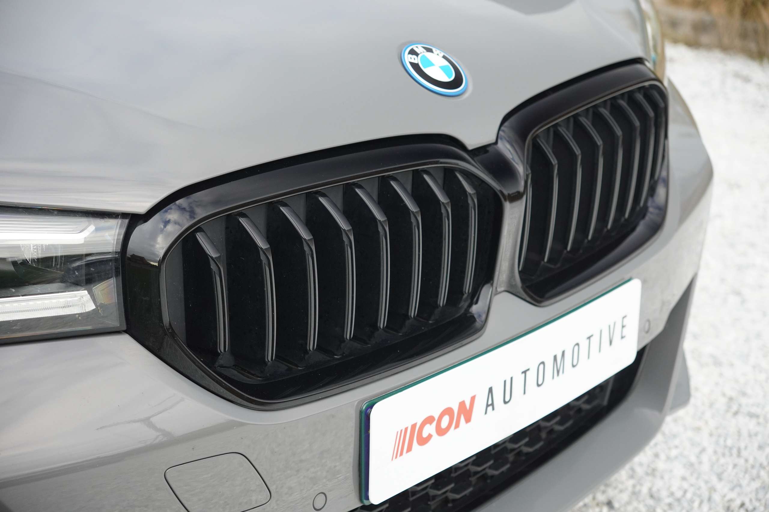 2cba490c-7e2c-43a9-ac4b-9b96ef2787a317-bmw-530-530e-phev-m-pack-adapt-led-exclusive-colour.jpg