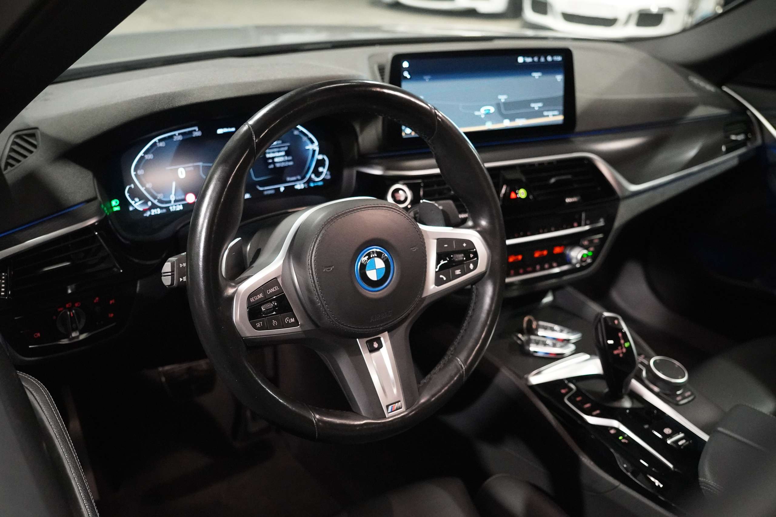 2cba490c-7e2c-43a9-ac4b-9b96ef2787a328-bmw-530-530e-phev-m-pack-adapt-led-exclusive-colour.jpg
