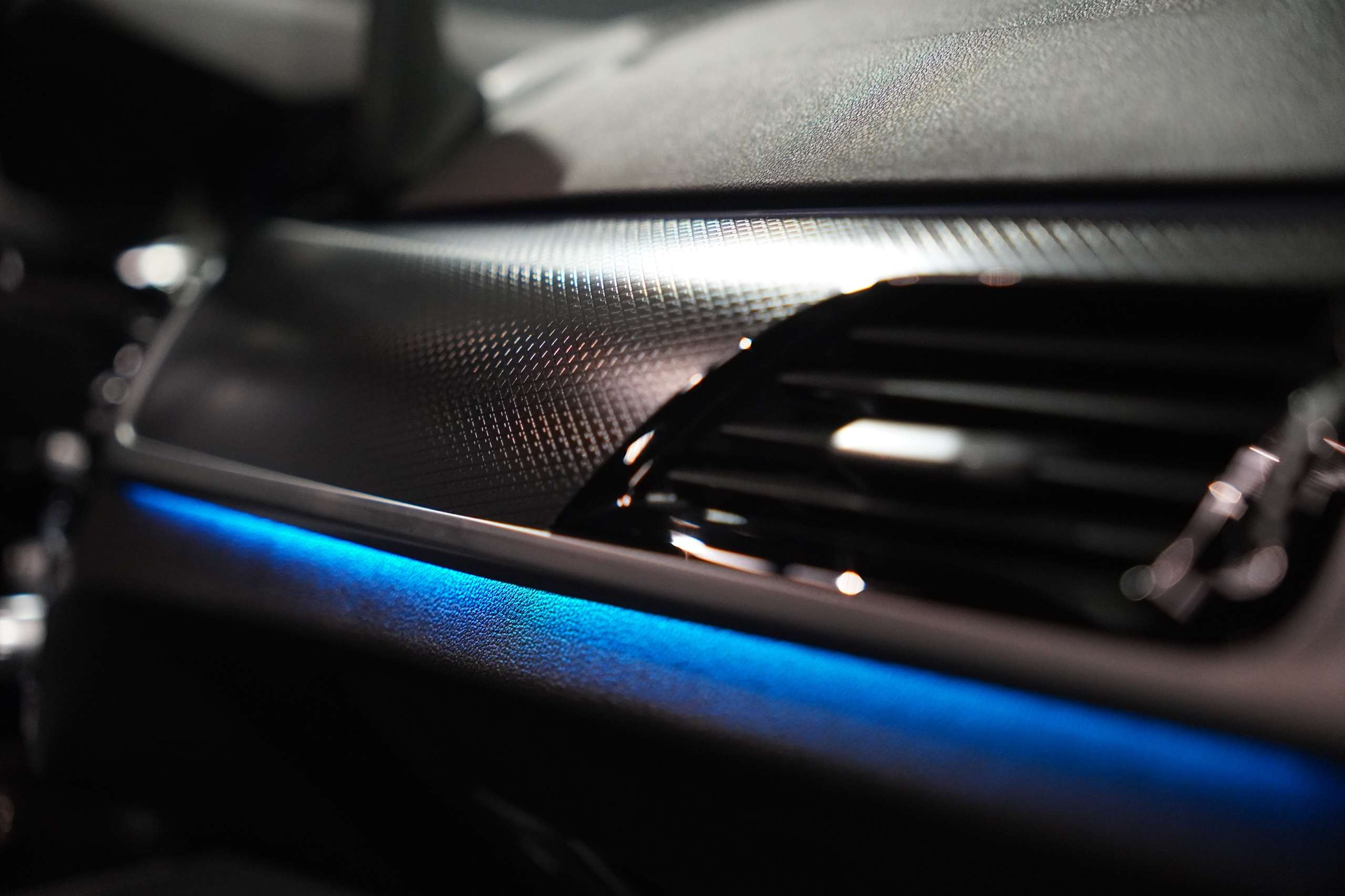 2cba490c-7e2c-43a9-ac4b-9b96ef2787a329-bmw-530-530e-phev-m-pack-adapt-led-exclusive-colour.jpg