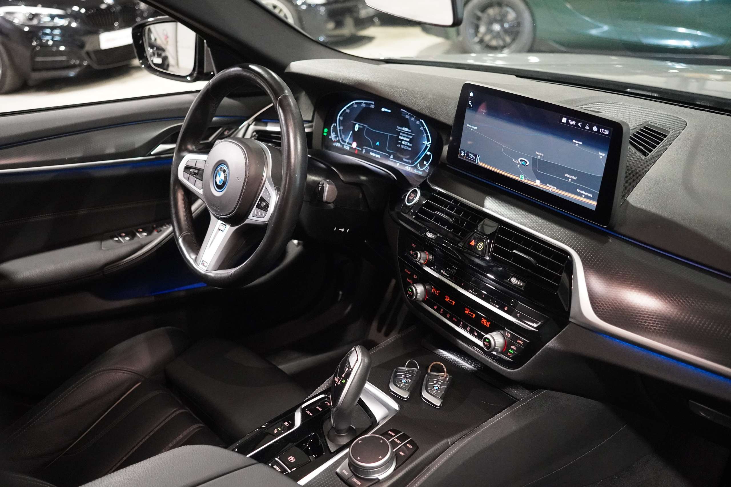 2cba490c-7e2c-43a9-ac4b-9b96ef2787a331-bmw-530-530e-phev-m-pack-adapt-led-exclusive-colour.jpg