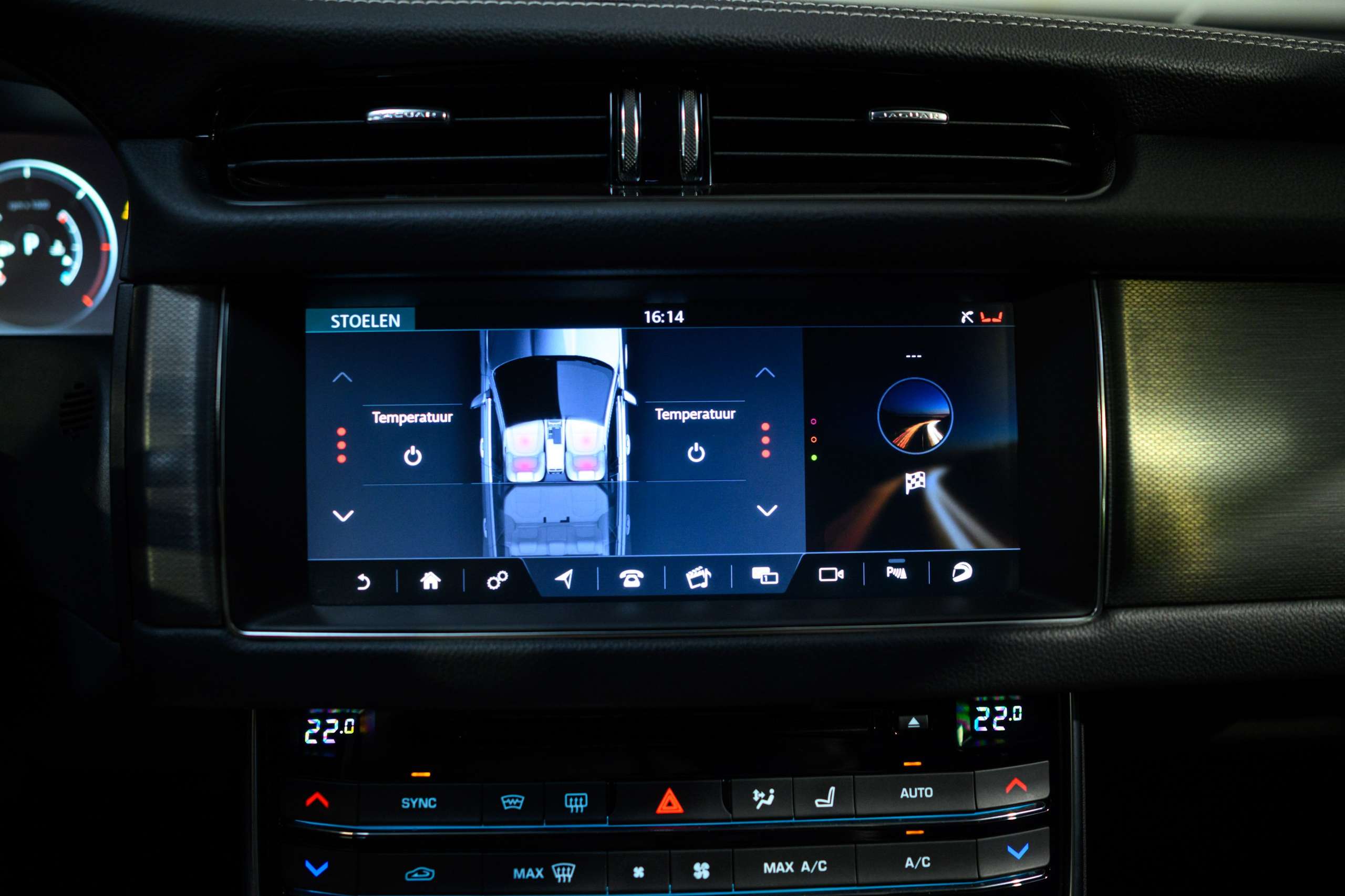 58de6a89-f309-42e0-9ac3-f17727f8be8215-jaguar-xf-sportbrake-3-0-d-v6-300-sport-meridian-full-op.jpg