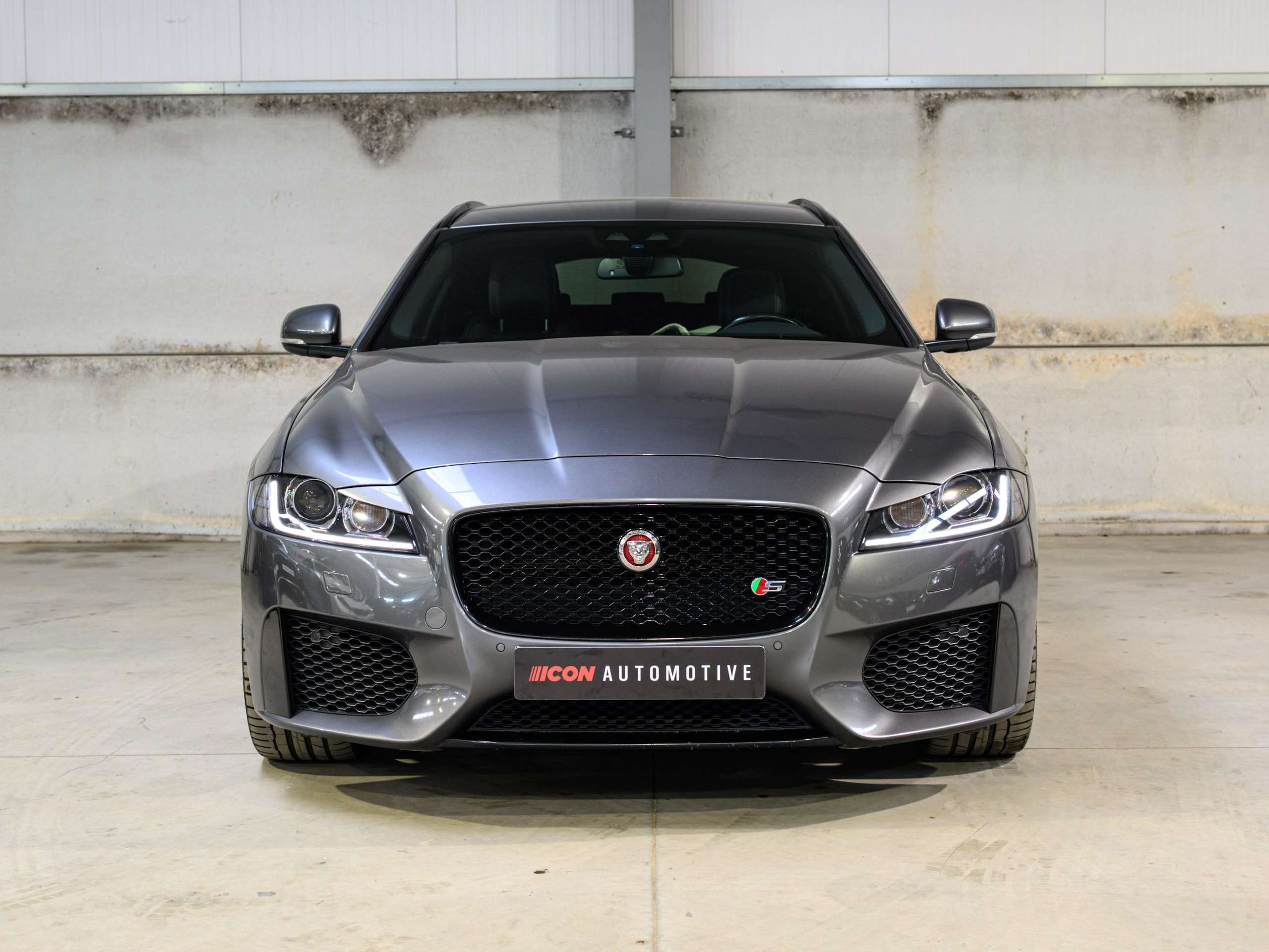 58de6a89-f309-42e0-9ac3-f17727f8be822-jaguar-xf-sportbrake-3-0-d-v6-300-sport-meridian-full-op.jpg