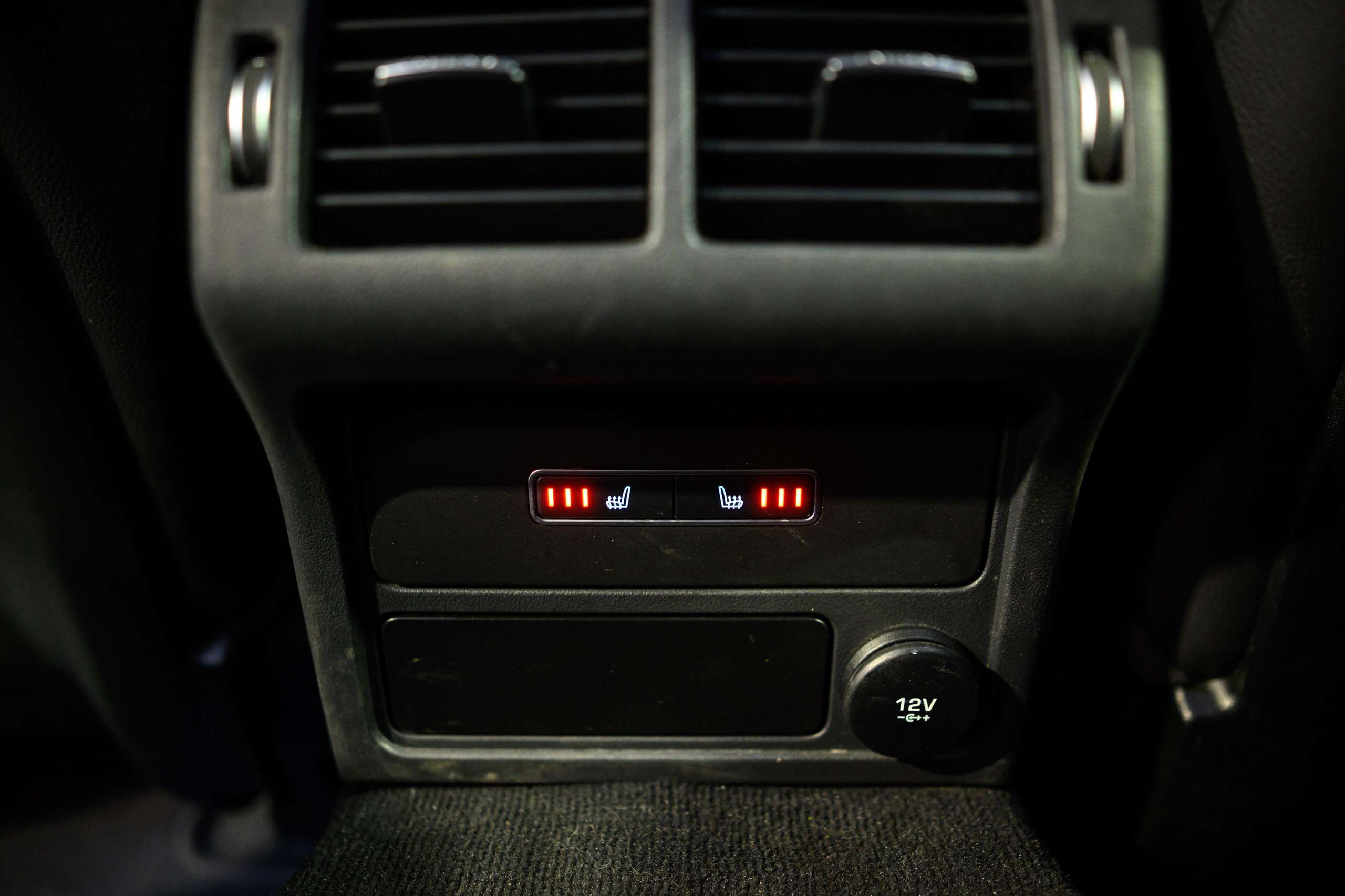 58de6a89-f309-42e0-9ac3-f17727f8be8236-jaguar-xf-sportbrake-3-0-d-v6-300-sport-meridian-full-op.jpg