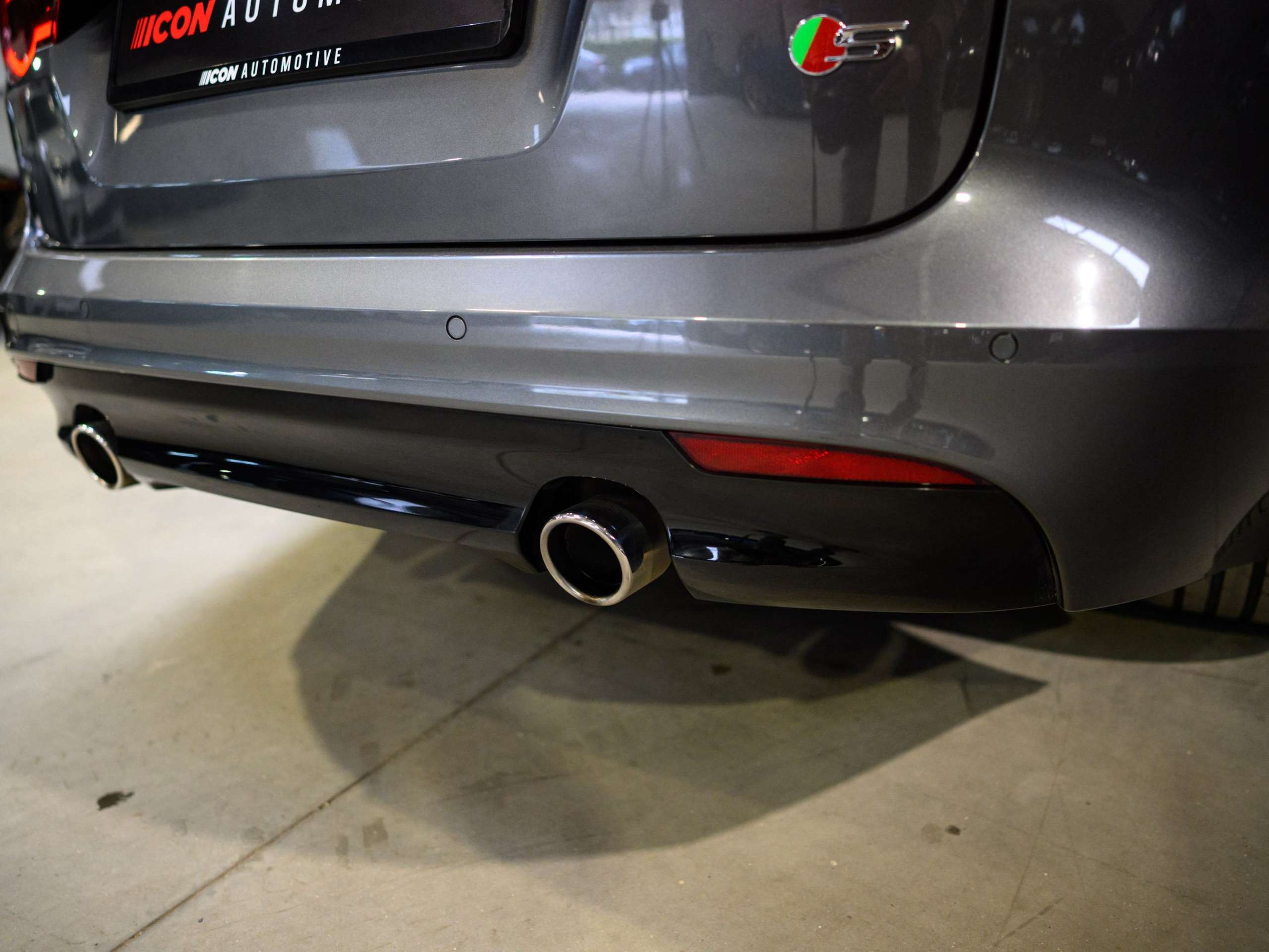 58de6a89-f309-42e0-9ac3-f17727f8be827-jaguar-xf-sportbrake-3-0-d-v6-300-sport-meridian-full-op.jpg
