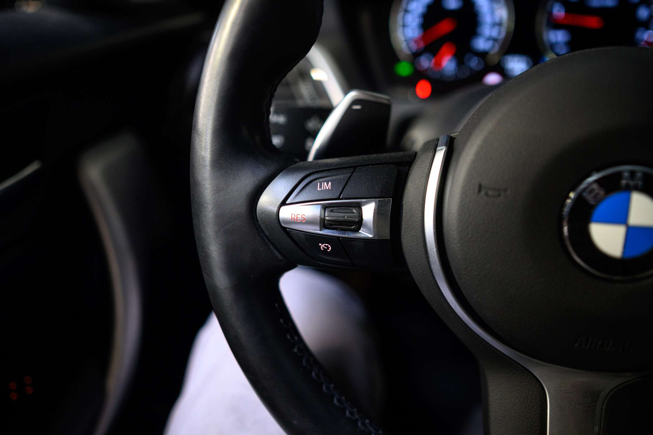 64187ab5-fb00-4c1d-b6db-35ff32f2278920-bmw-140-m140i-navi-pro-harman-kardon-camera-led.jpg