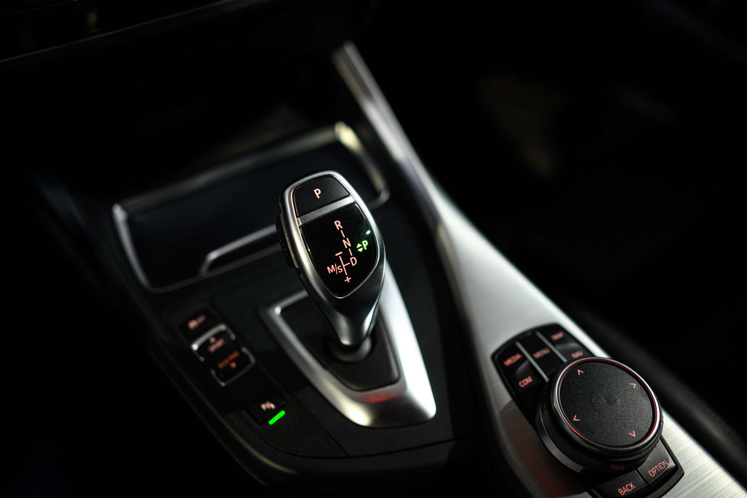 64187ab5-fb00-4c1d-b6db-35ff32f2278934-bmw-140-m140i-navi-pro-harman-kardon-camera-led.jpg