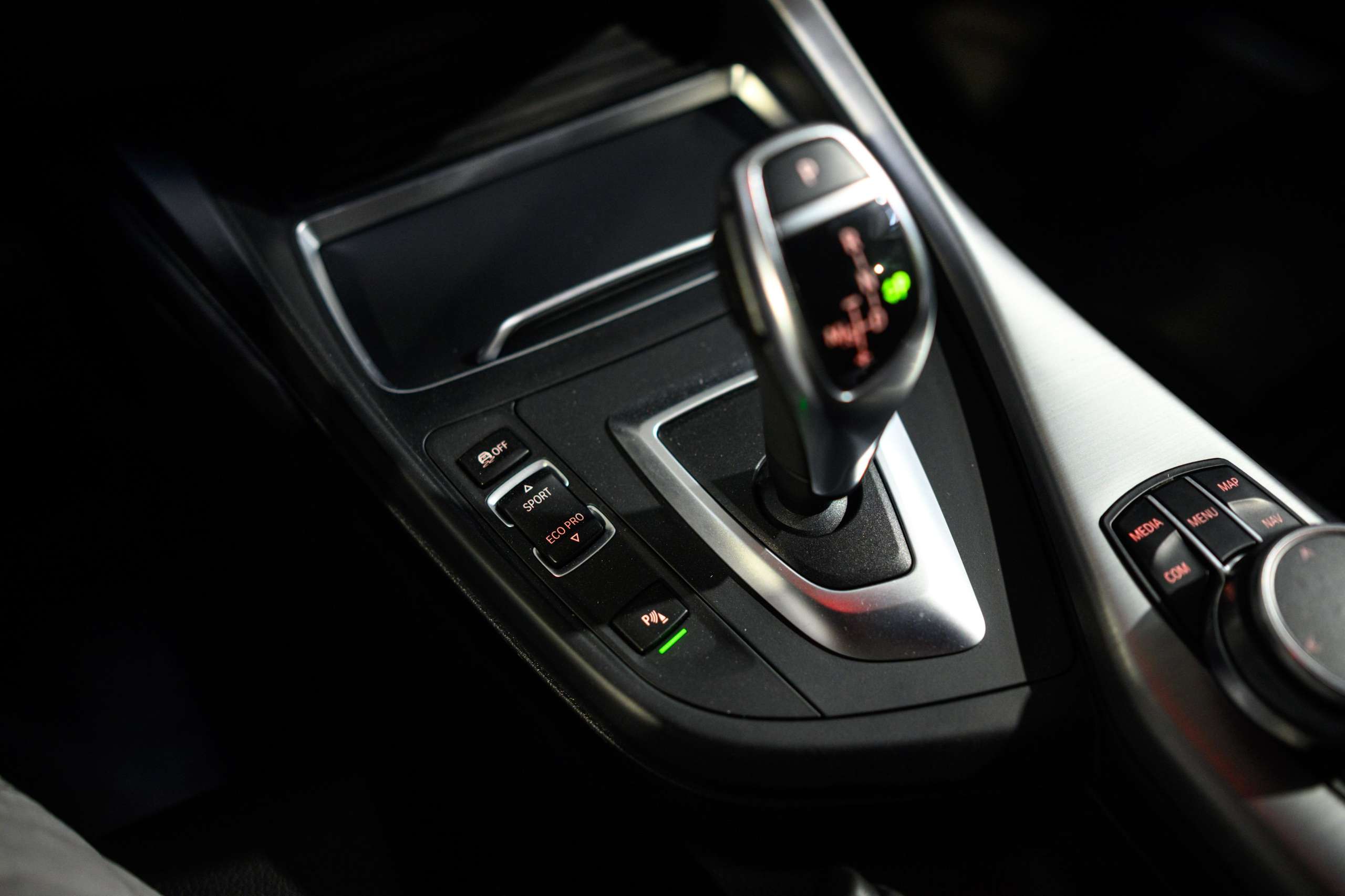 64187ab5-fb00-4c1d-b6db-35ff32f2278935-bmw-140-m140i-navi-pro-harman-kardon-camera-led.jpg