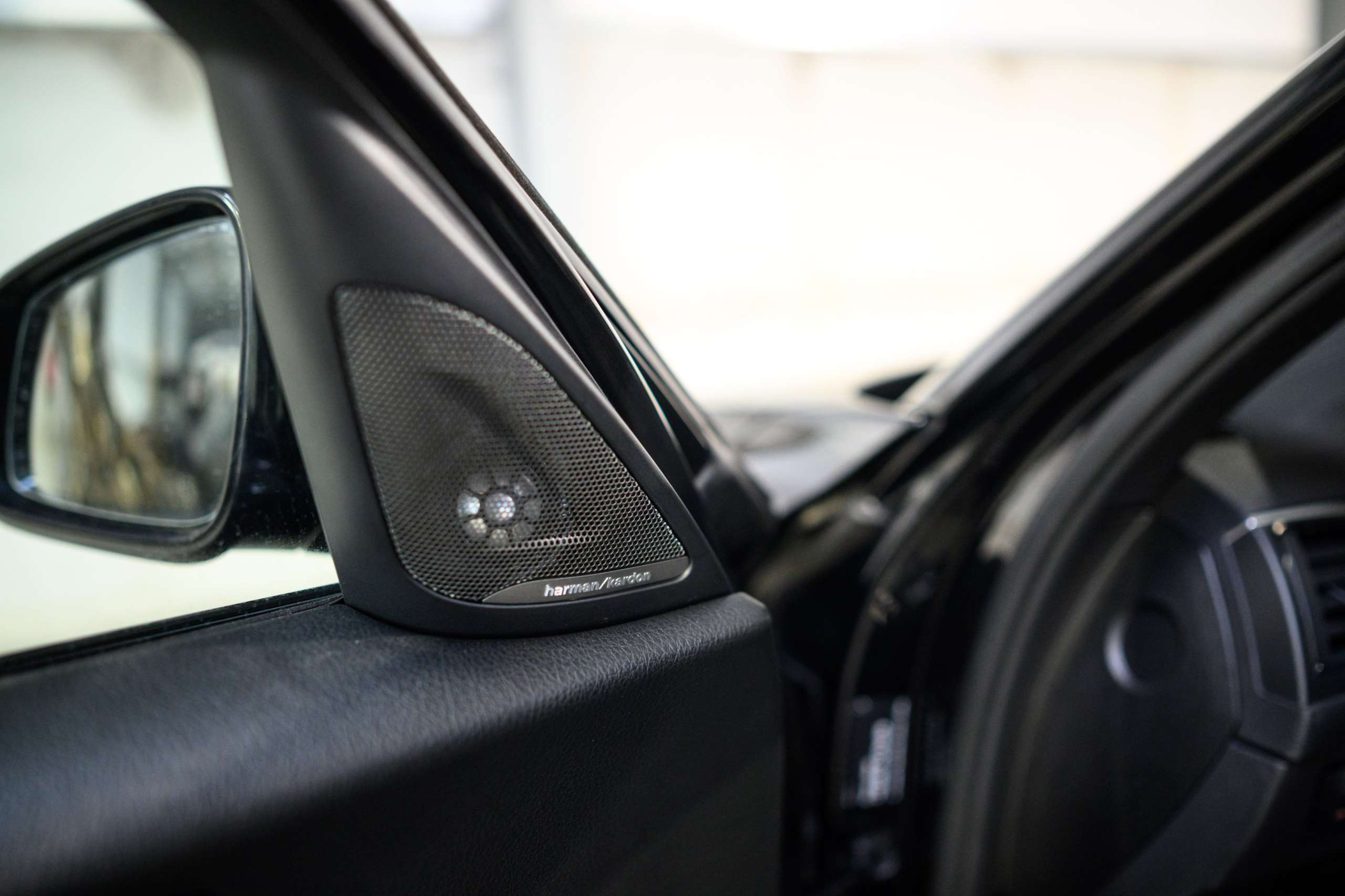 64187ab5-fb00-4c1d-b6db-35ff32f227899-bmw-140-m140i-navi-pro-harman-kardon-camera-led.jpg