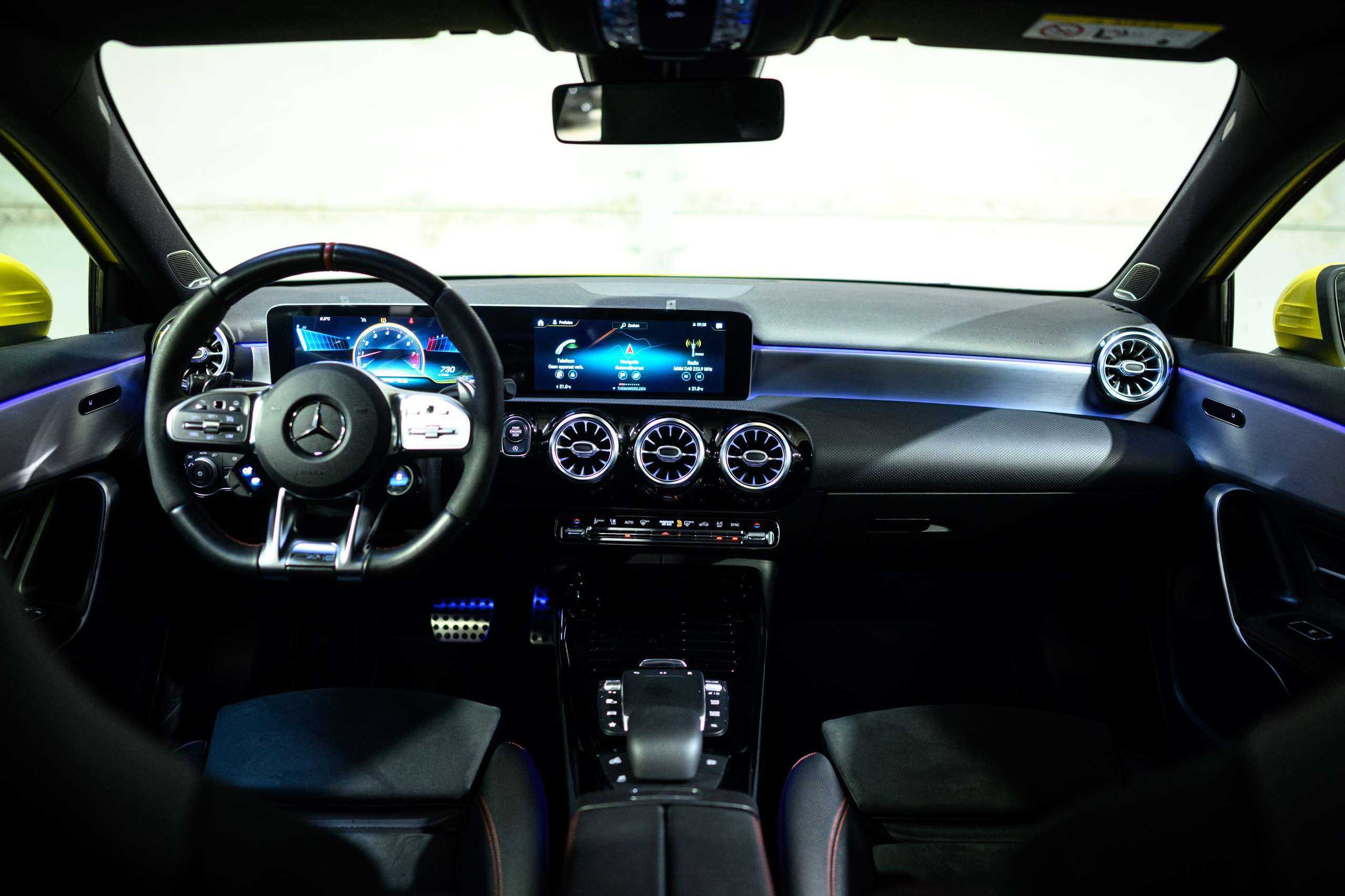 725b1d60-881e-4bec-bc24-015f7628b31110-mercedes-benz-a-45-amg-s-4-matic-burmester-led-nightpack-carplay.jpg