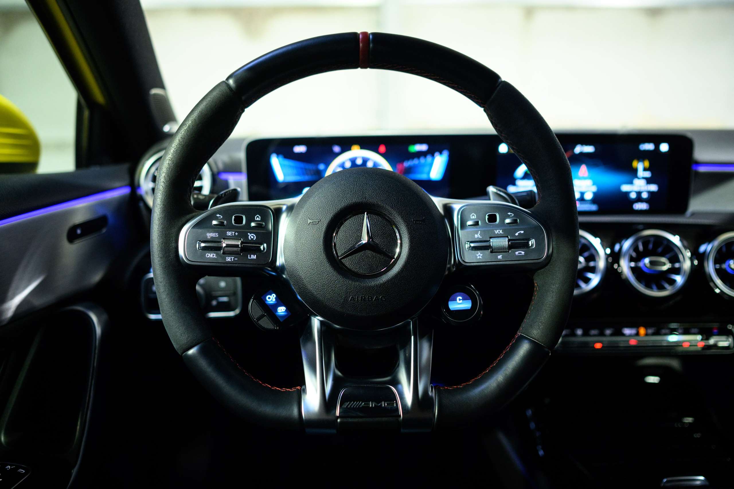 725b1d60-881e-4bec-bc24-015f7628b31113-mercedes-benz-a-45-amg-s-4-matic-burmester-led-nightpack-carplay.jpg
