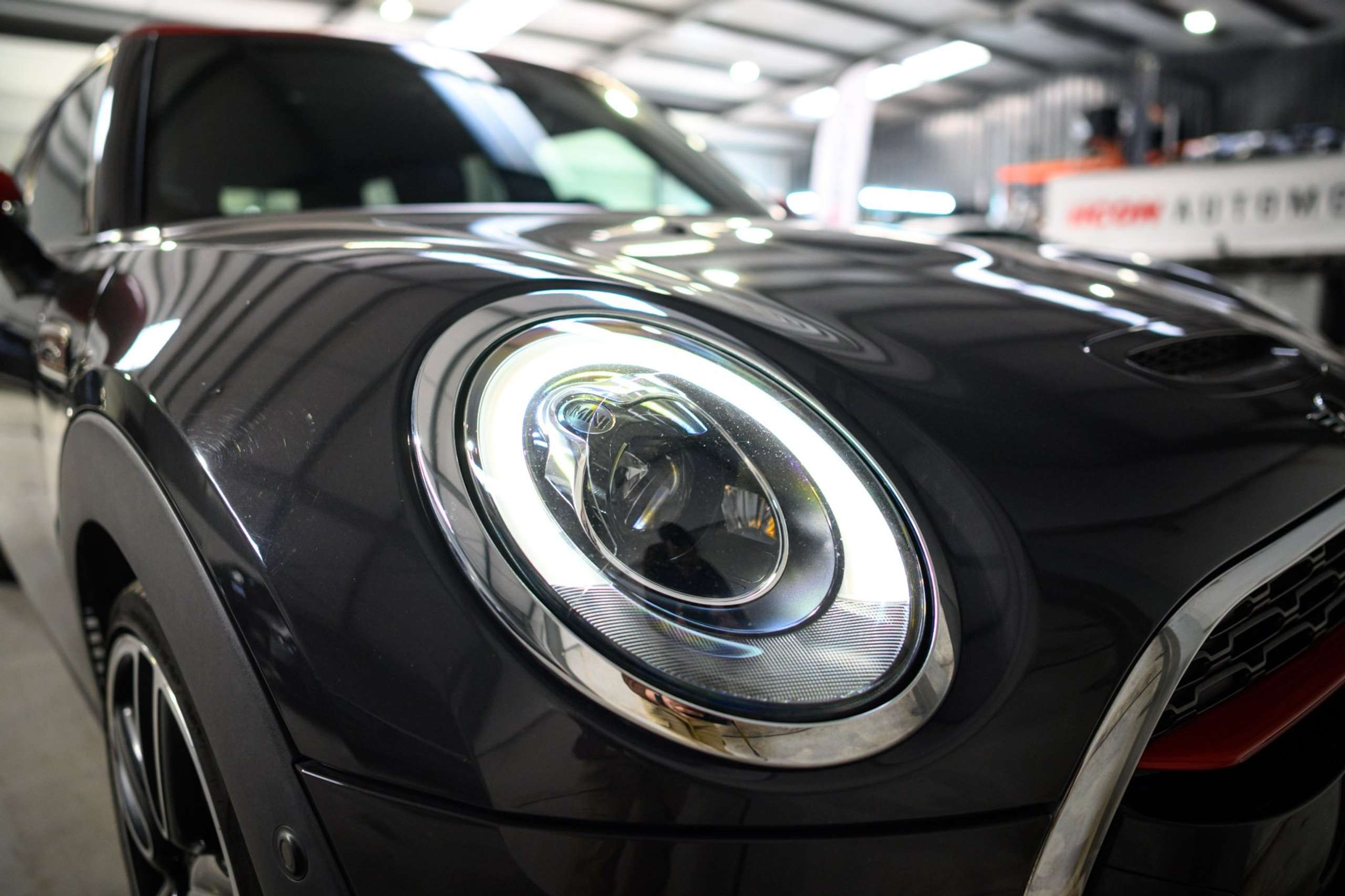 7b0572a4-d9c4-474b-8cbc-9e162a1c706513-mini-john-cooper-works-clubman-2-0as-jcw-works-harman-k-led-awd-carplay.jpg