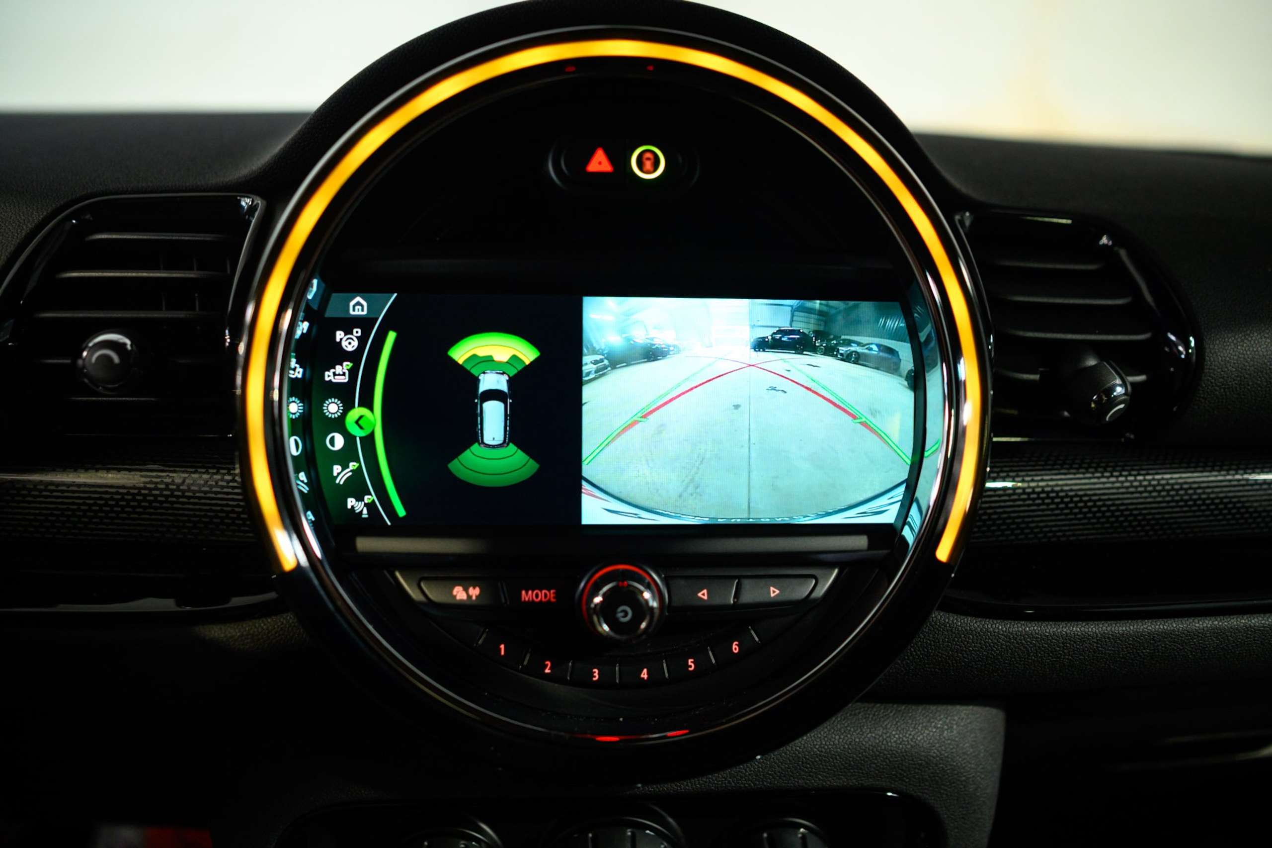 7b0572a4-d9c4-474b-8cbc-9e162a1c706528-mini-john-cooper-works-clubman-2-0as-jcw-works-harman-k-led-awd-carplay.jpg