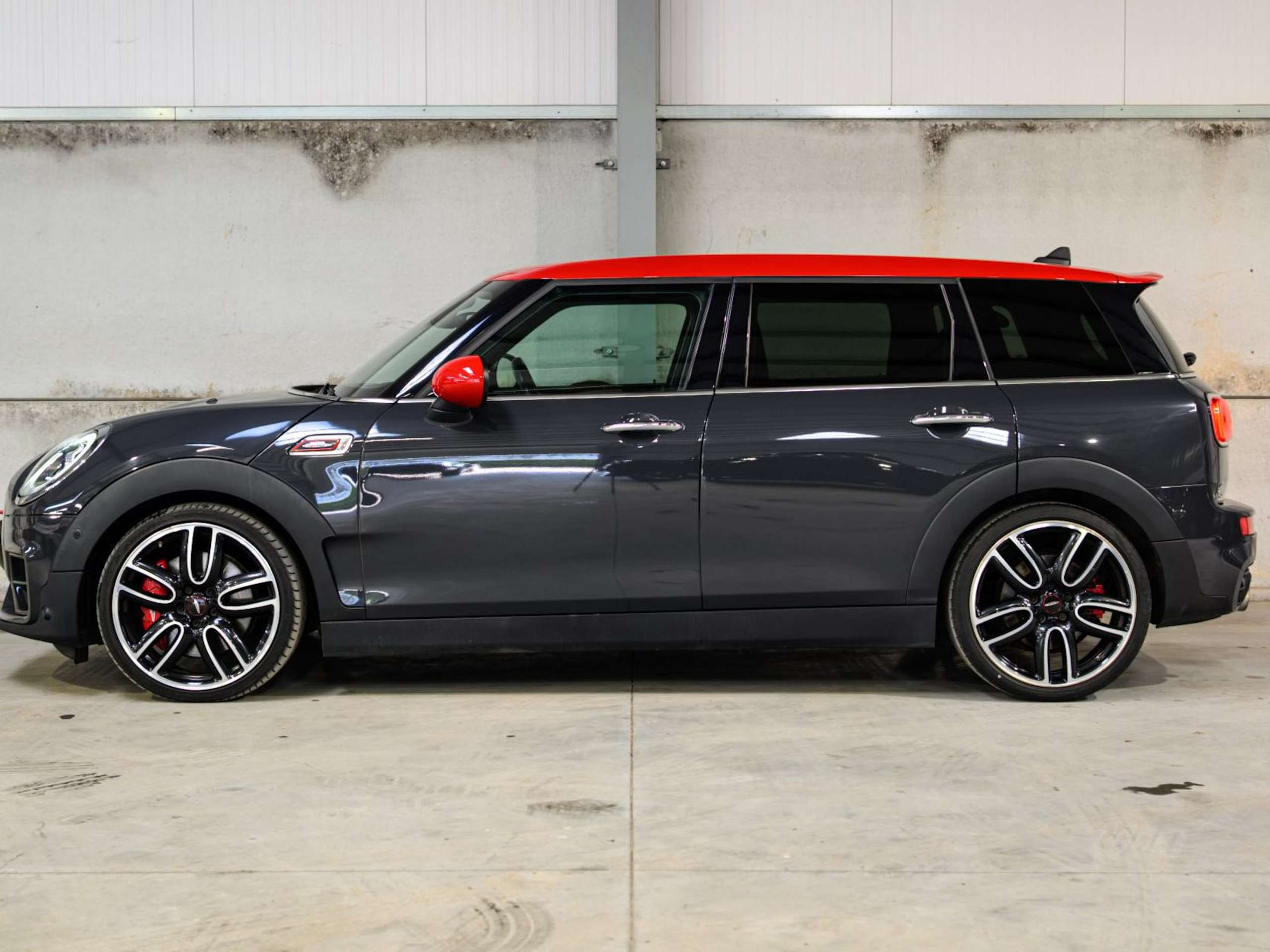 7b0572a4-d9c4-474b-8cbc-9e162a1c70654-mini-john-cooper-works-clubman-2-0as-jcw-works-harman-k-led-awd-carplay.jpg