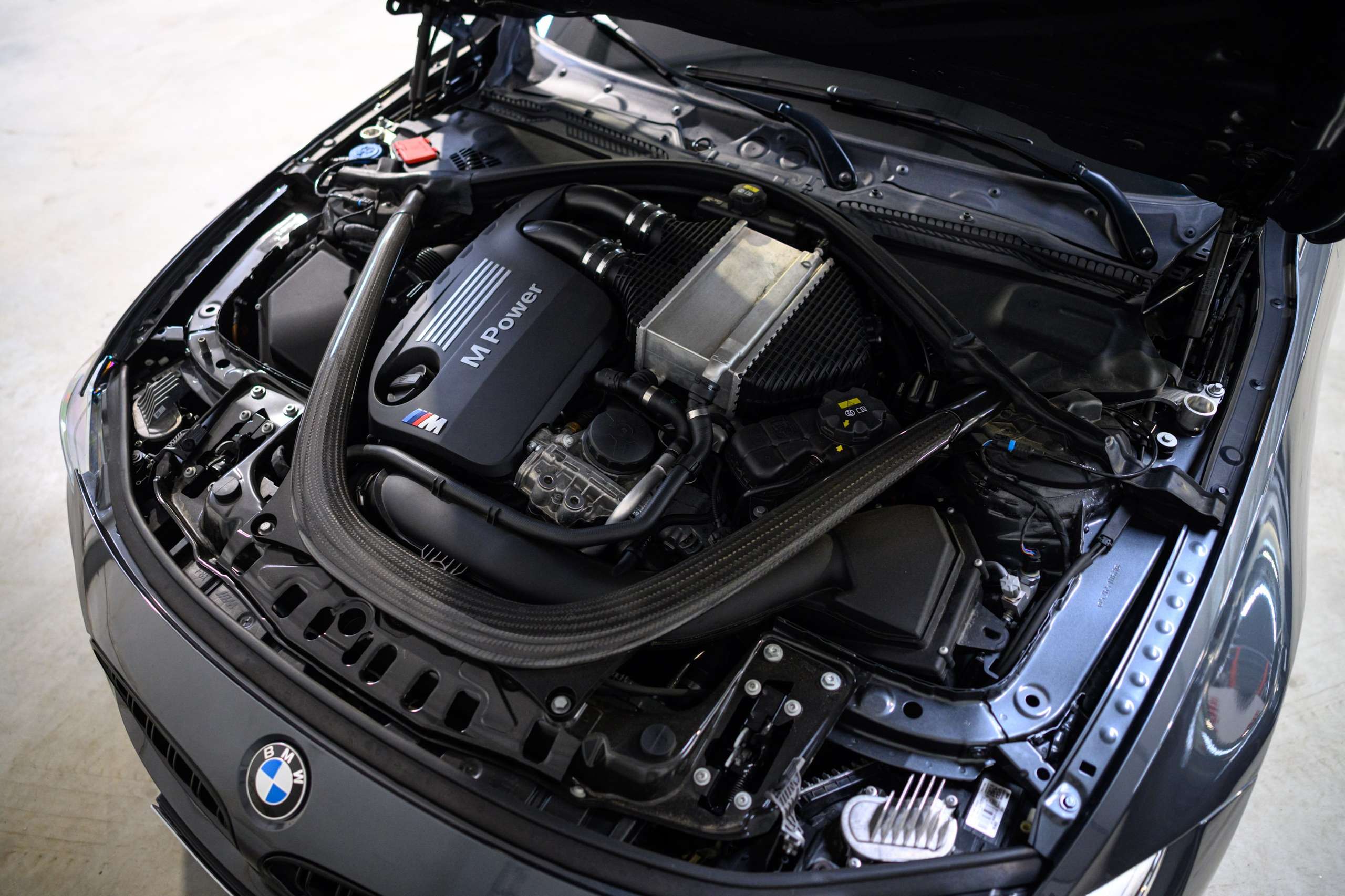 84986894-6574-4b7f-9973-1d7f0603c32820-bmw-m4-dkg-360-adaptive-led-hud-navpro-keyl.jpg