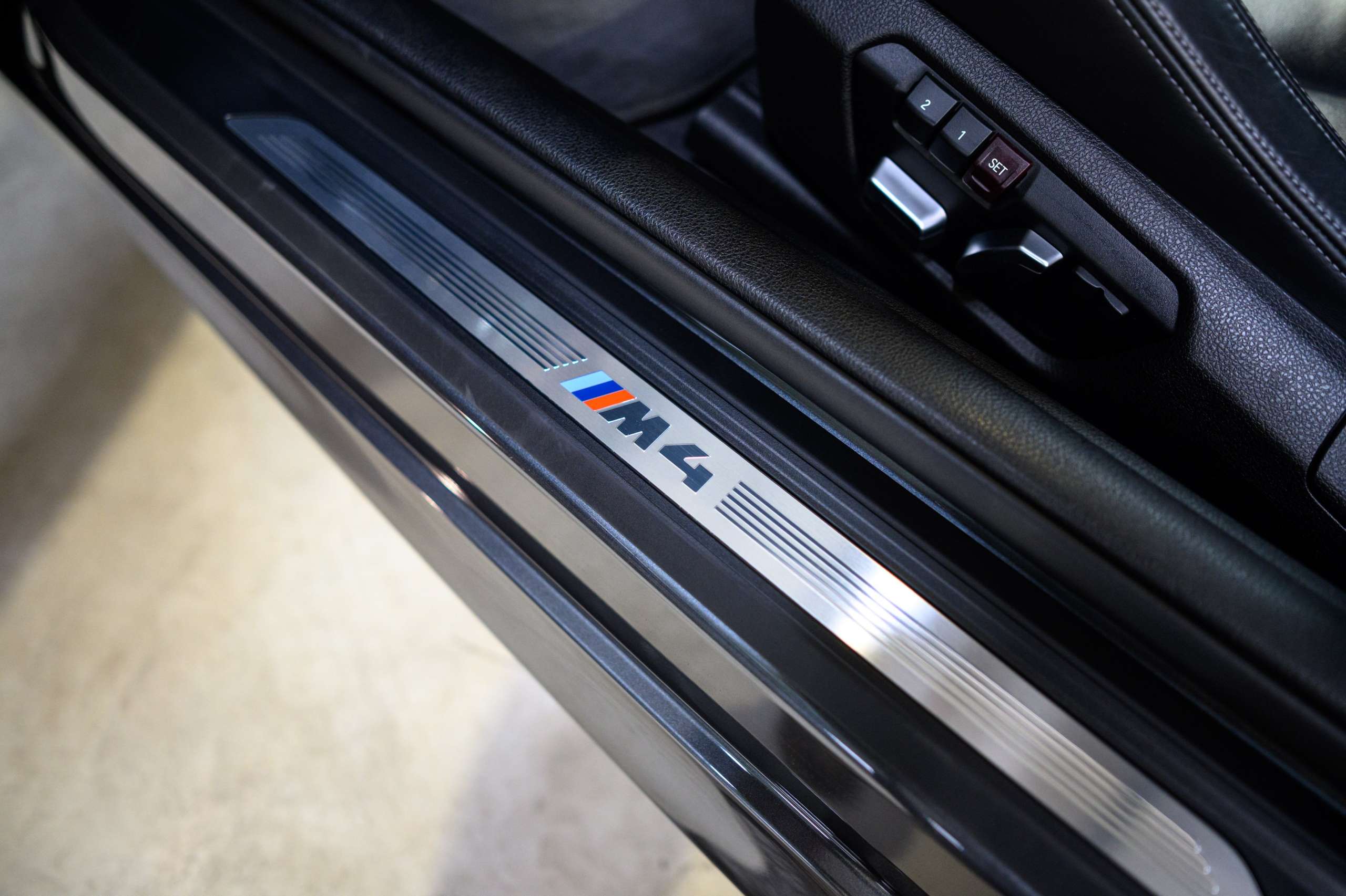 84986894-6574-4b7f-9973-1d7f0603c32825-bmw-m4-dkg-360-adaptive-led-hud-navpro-keyl.jpg