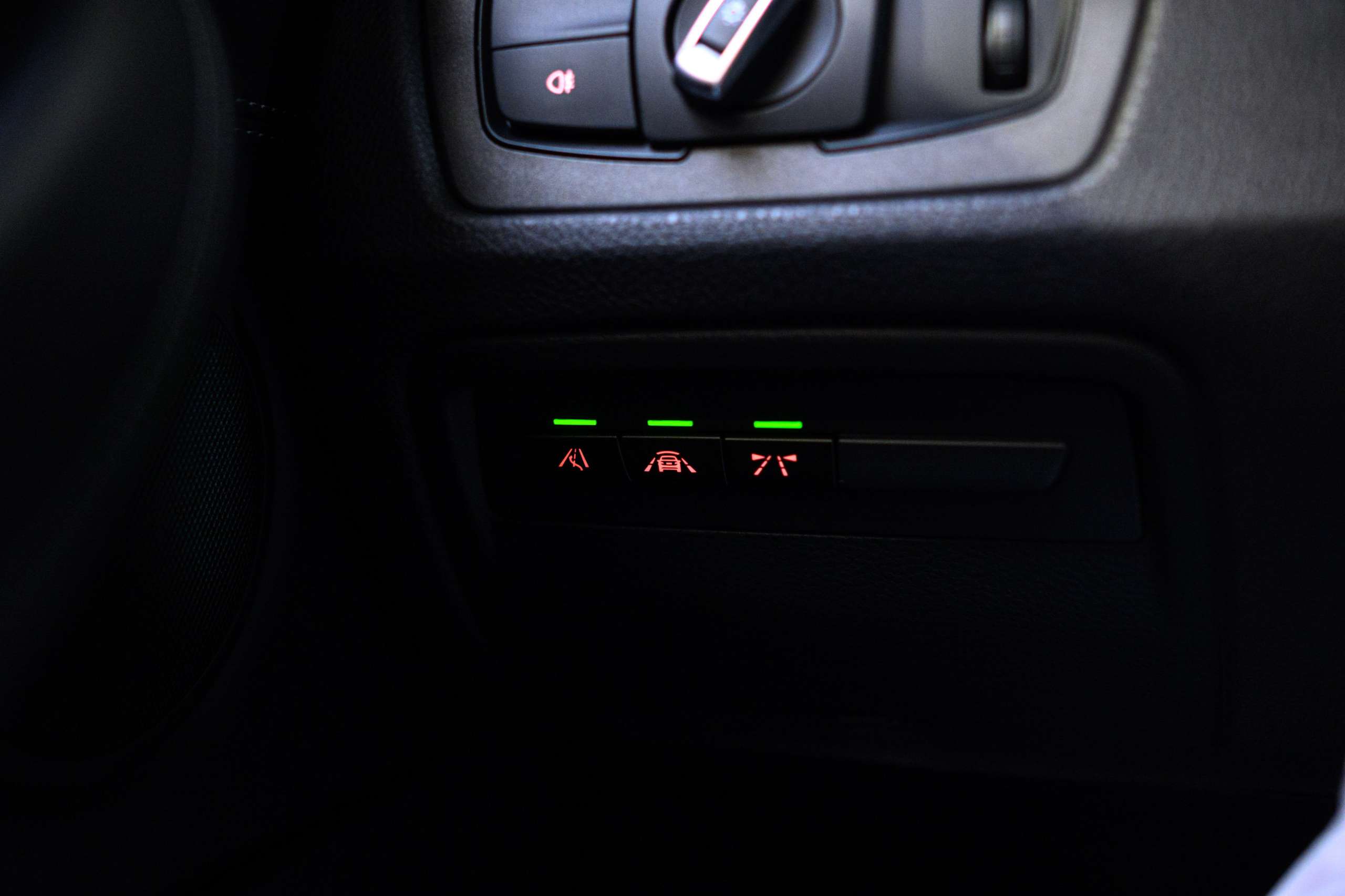 84986894-6574-4b7f-9973-1d7f0603c32827-bmw-m4-dkg-360-adaptive-led-hud-navpro-keyl.jpg
