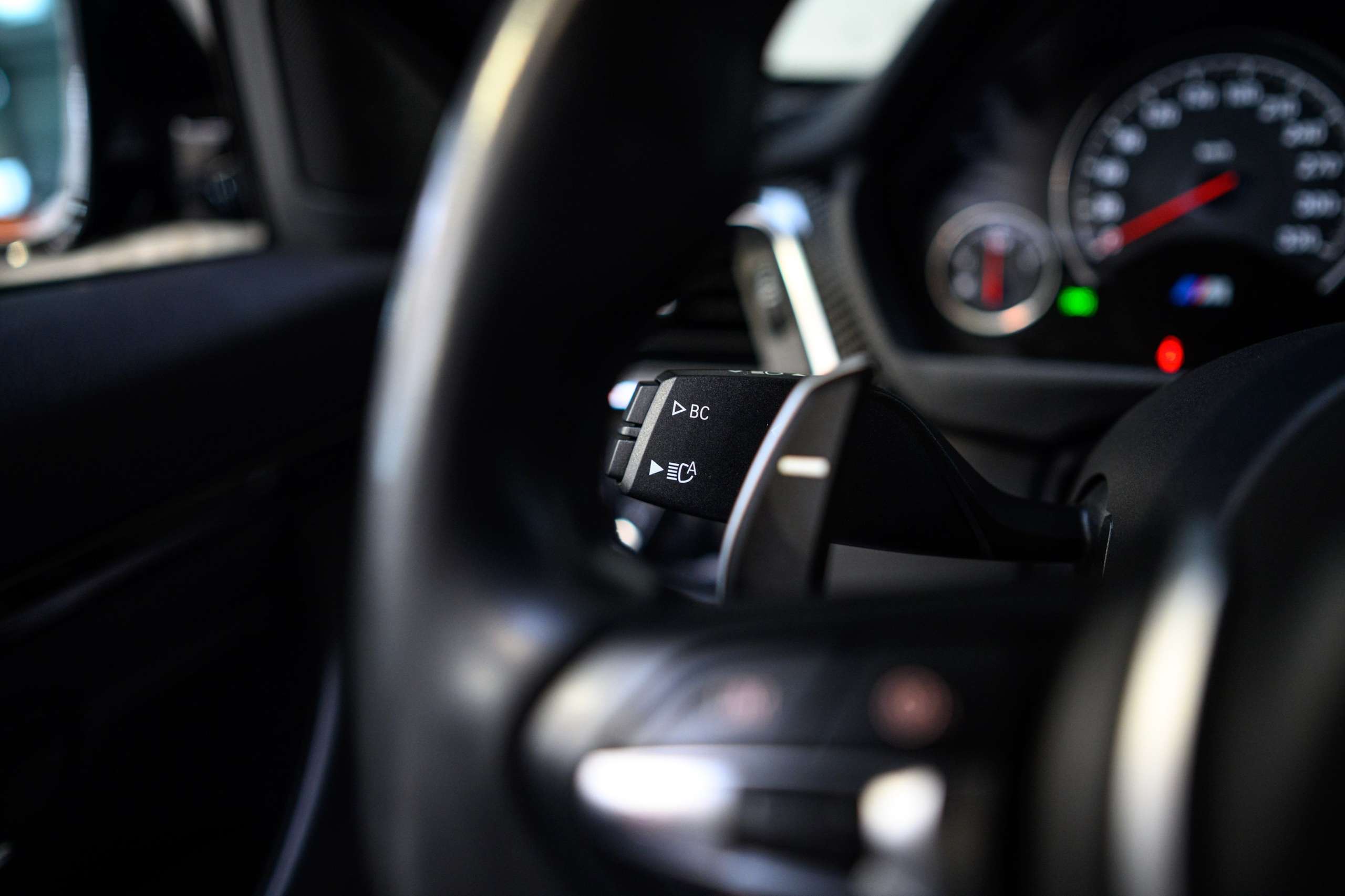 84986894-6574-4b7f-9973-1d7f0603c32831-bmw-m4-dkg-360-adaptive-led-hud-navpro-keyl.jpg