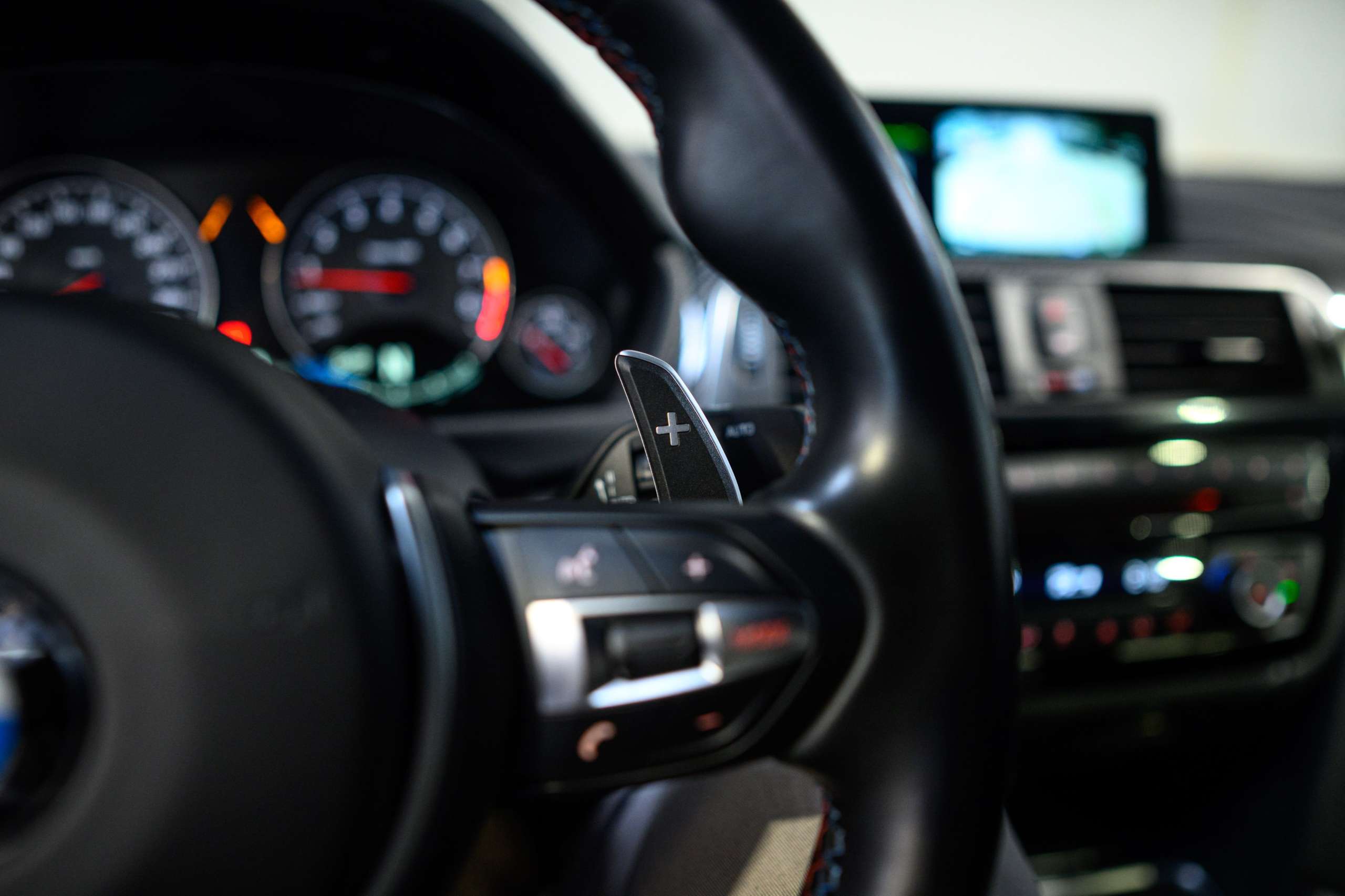 84986894-6574-4b7f-9973-1d7f0603c32833-bmw-m4-dkg-360-adaptive-led-hud-navpro-keyl.jpg