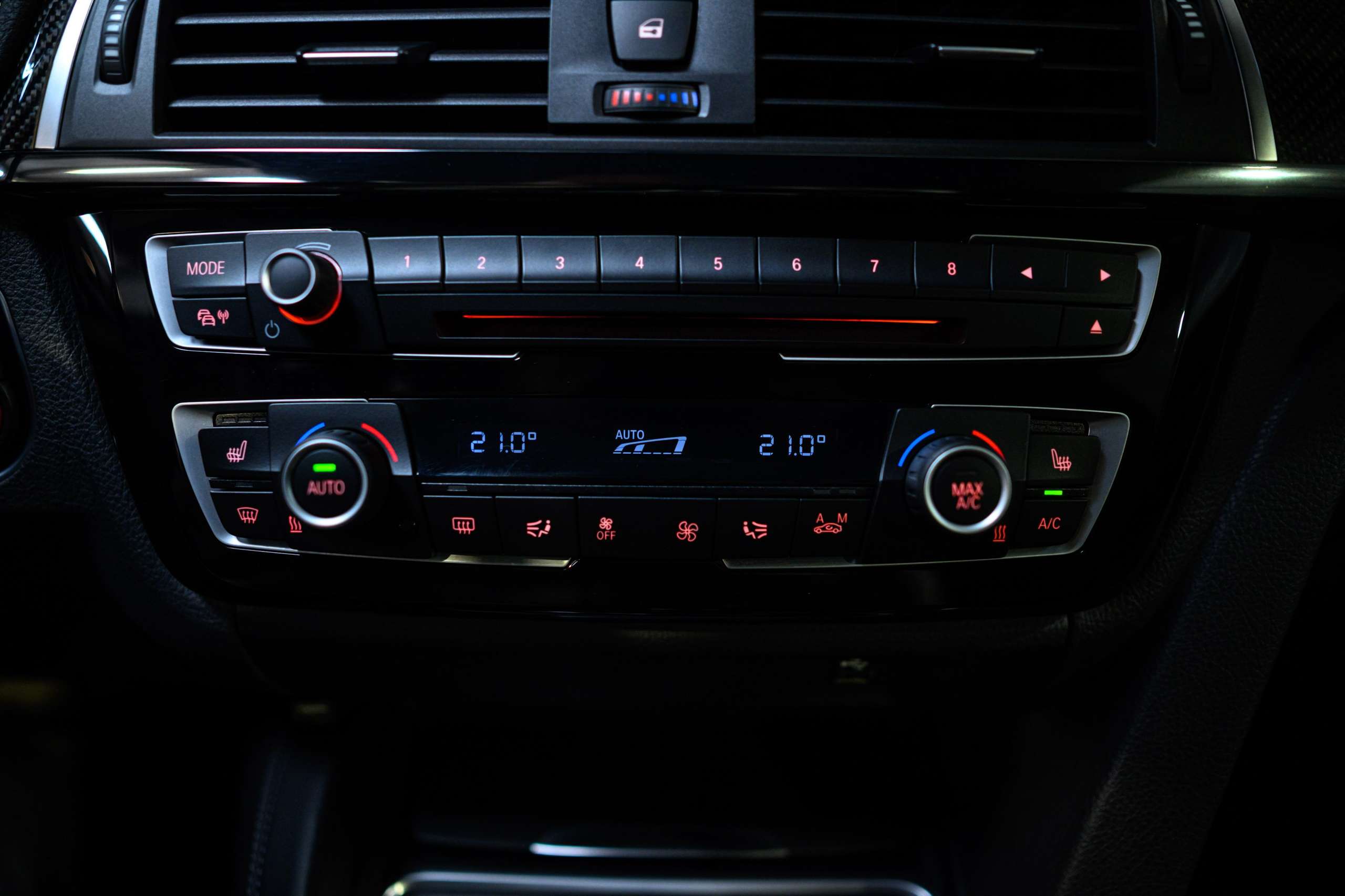 84986894-6574-4b7f-9973-1d7f0603c32845-bmw-m4-dkg-360-adaptive-led-hud-navpro-keyl.jpg