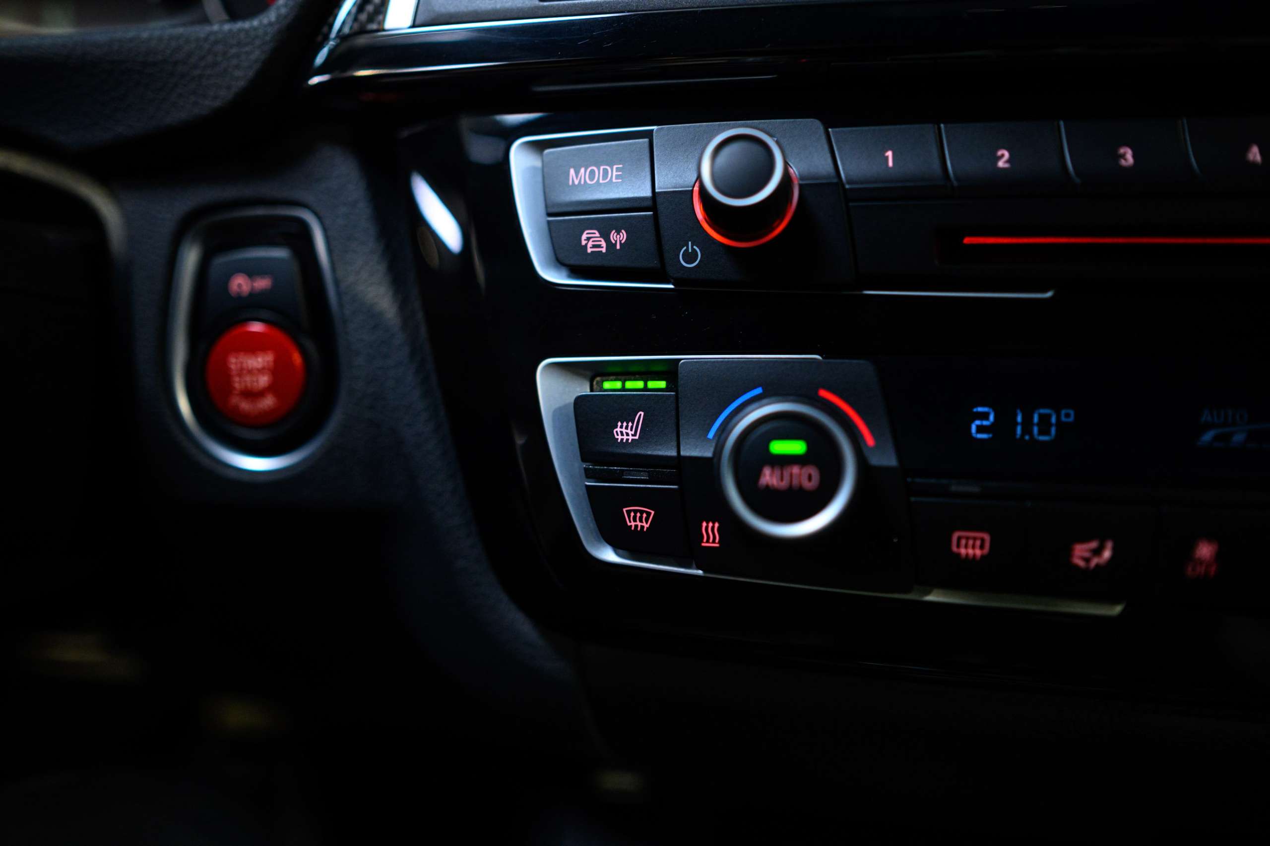 84986894-6574-4b7f-9973-1d7f0603c32846-bmw-m4-dkg-360-adaptive-led-hud-navpro-keyl.jpg