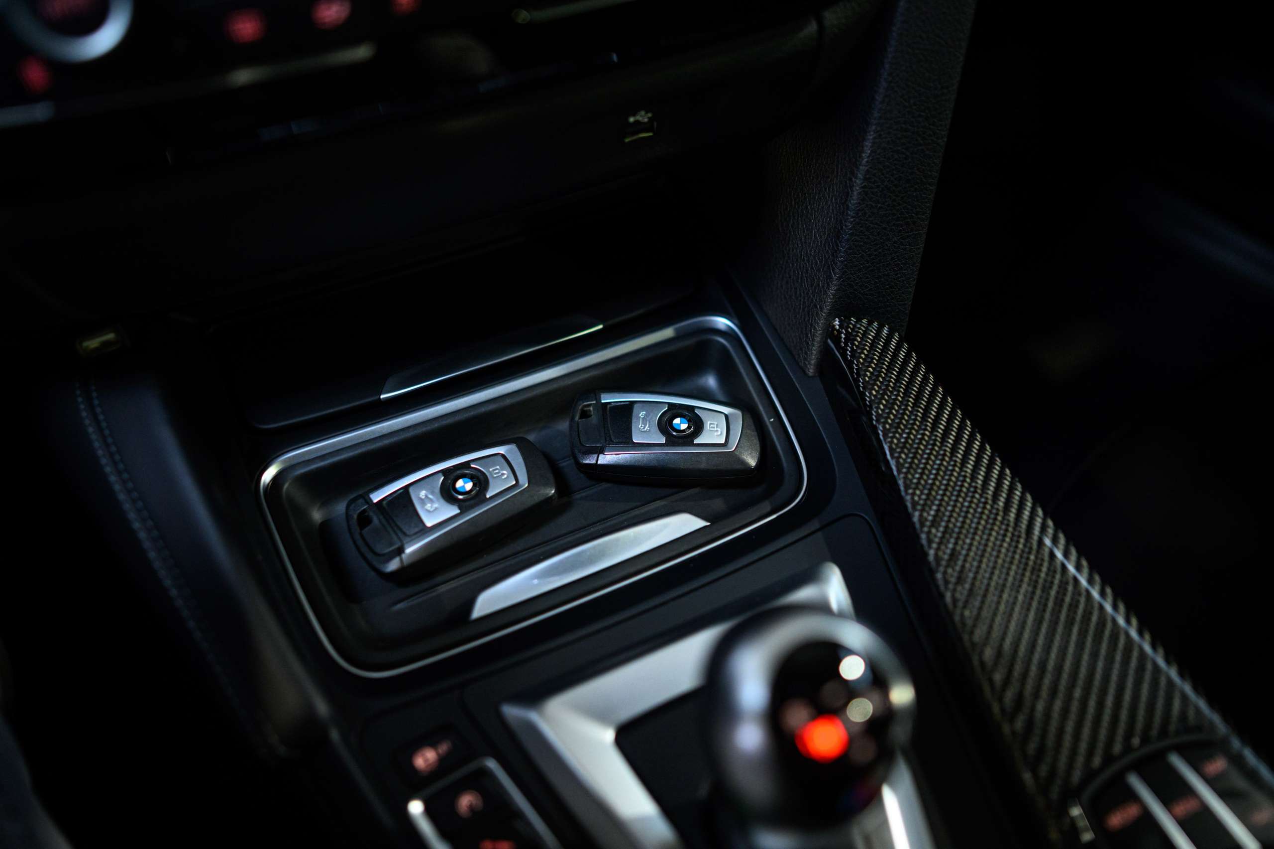 84986894-6574-4b7f-9973-1d7f0603c32848-bmw-m4-dkg-360-adaptive-led-hud-navpro-keyl.jpg