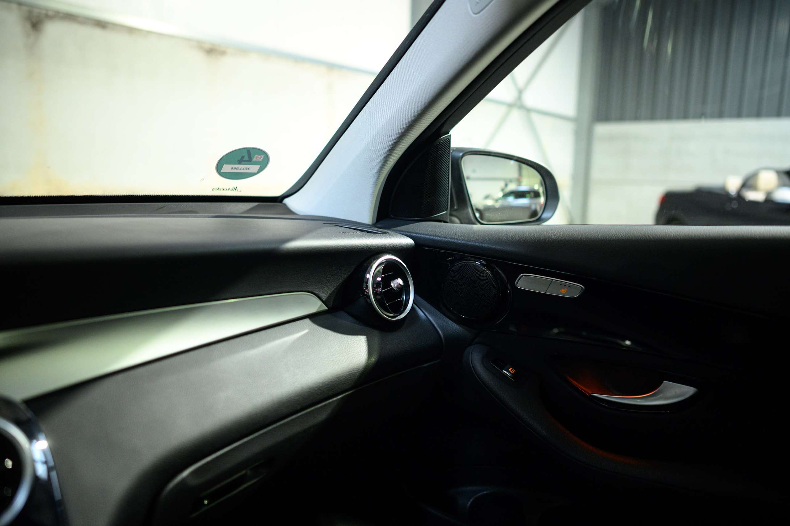 9bd8f493-541e-4f00-b91b-f16855fe6ada10-mercedes-benz-glc-200-4-matic-camera-hifi-virtual-dash.jpg
