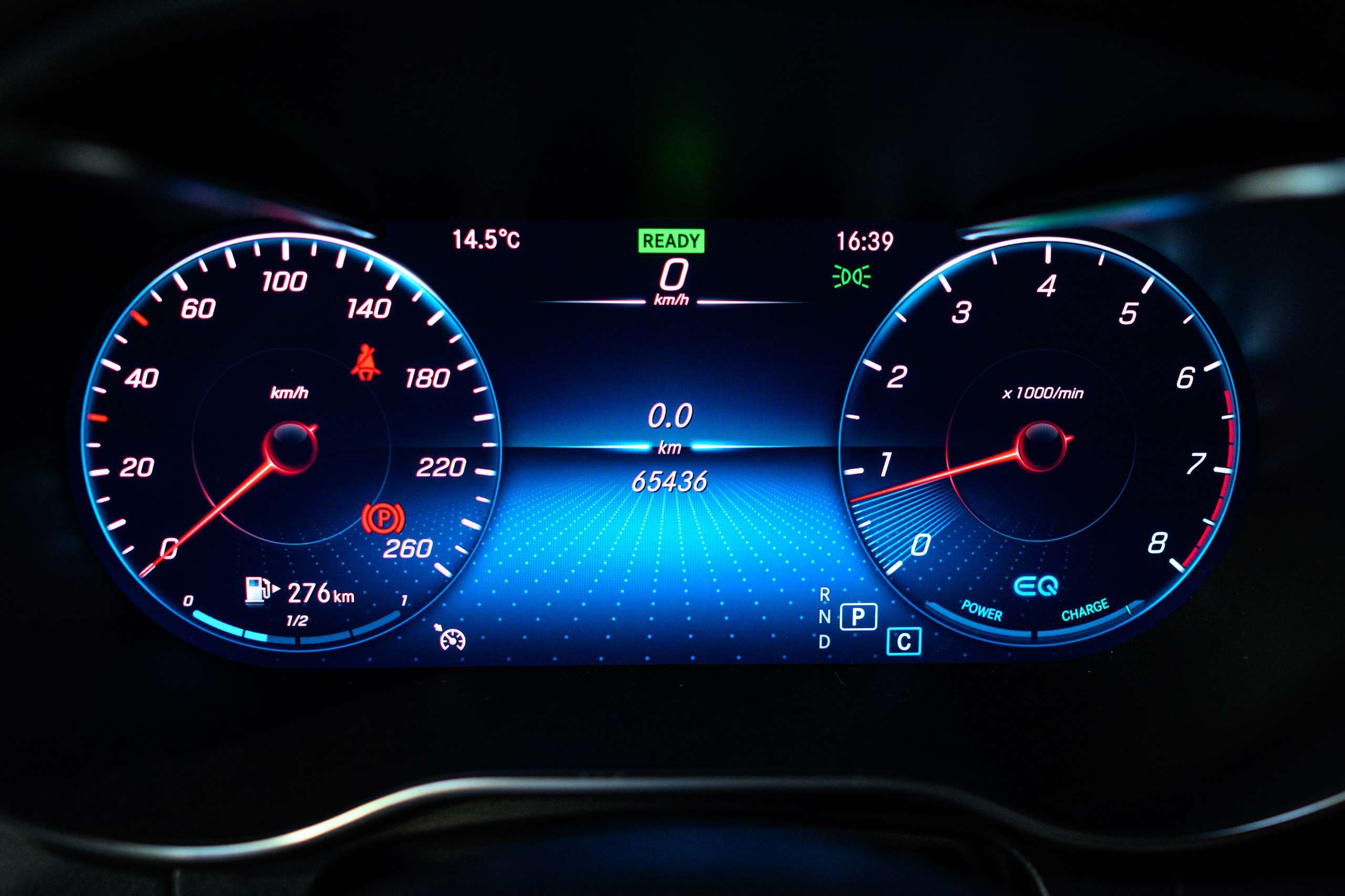 9bd8f493-541e-4f00-b91b-f16855fe6ada30-mercedes-benz-glc-200-4-matic-camera-hifi-virtual-dash.jpg