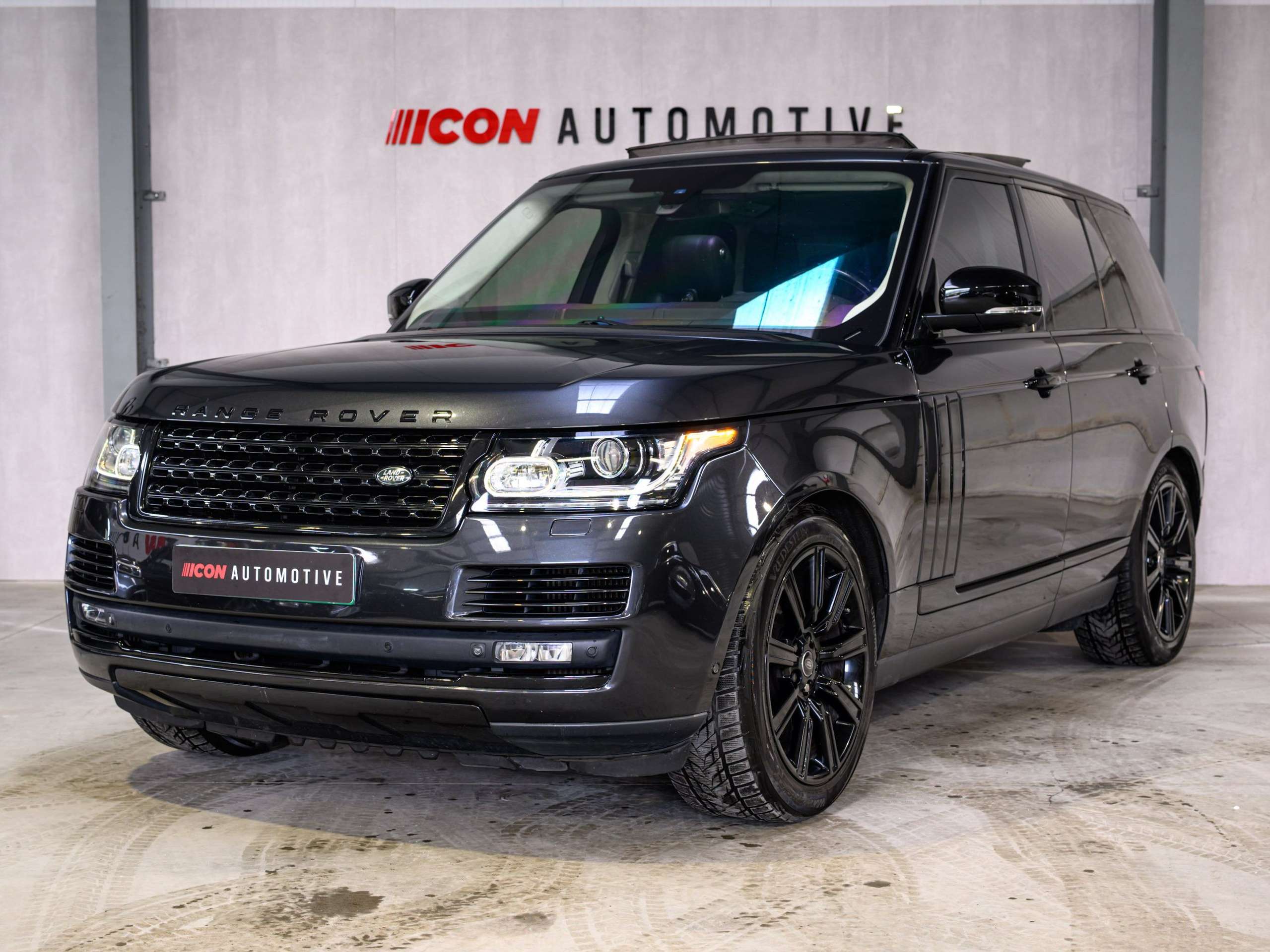a2c58f38-b98a-46ad-9433-0e76bd65d4e93-land-rover-range-rover-vogue-3-0-tdv6-full-option-pano-meridian.jpg
