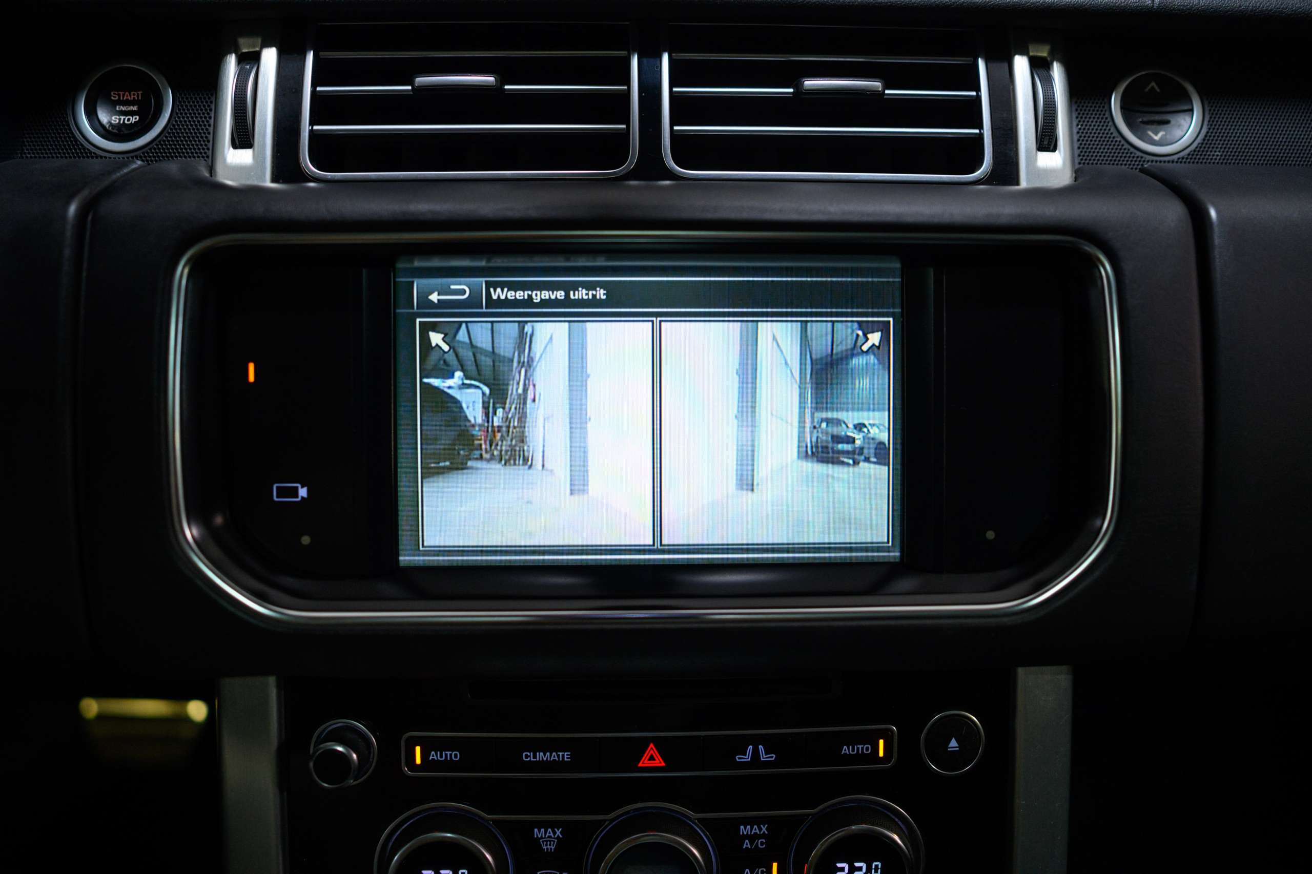 a2c58f38-b98a-46ad-9433-0e76bd65d4e937-land-rover-range-rover-vogue-3-0-tdv6-full-option-pano-meridian.jpg
