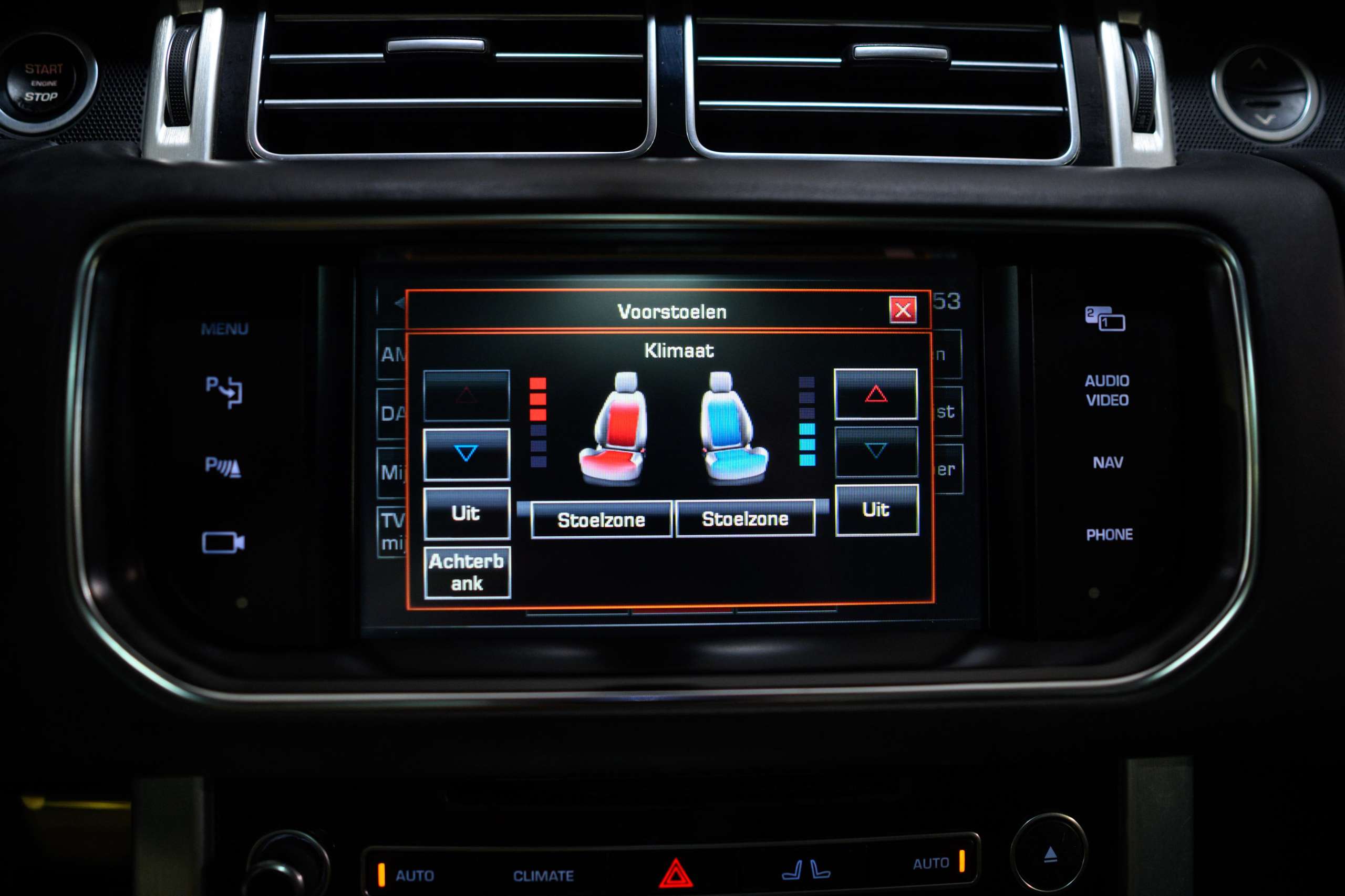 a2c58f38-b98a-46ad-9433-0e76bd65d4e939-land-rover-range-rover-vogue-3-0-tdv6-full-option-pano-meridian.jpg