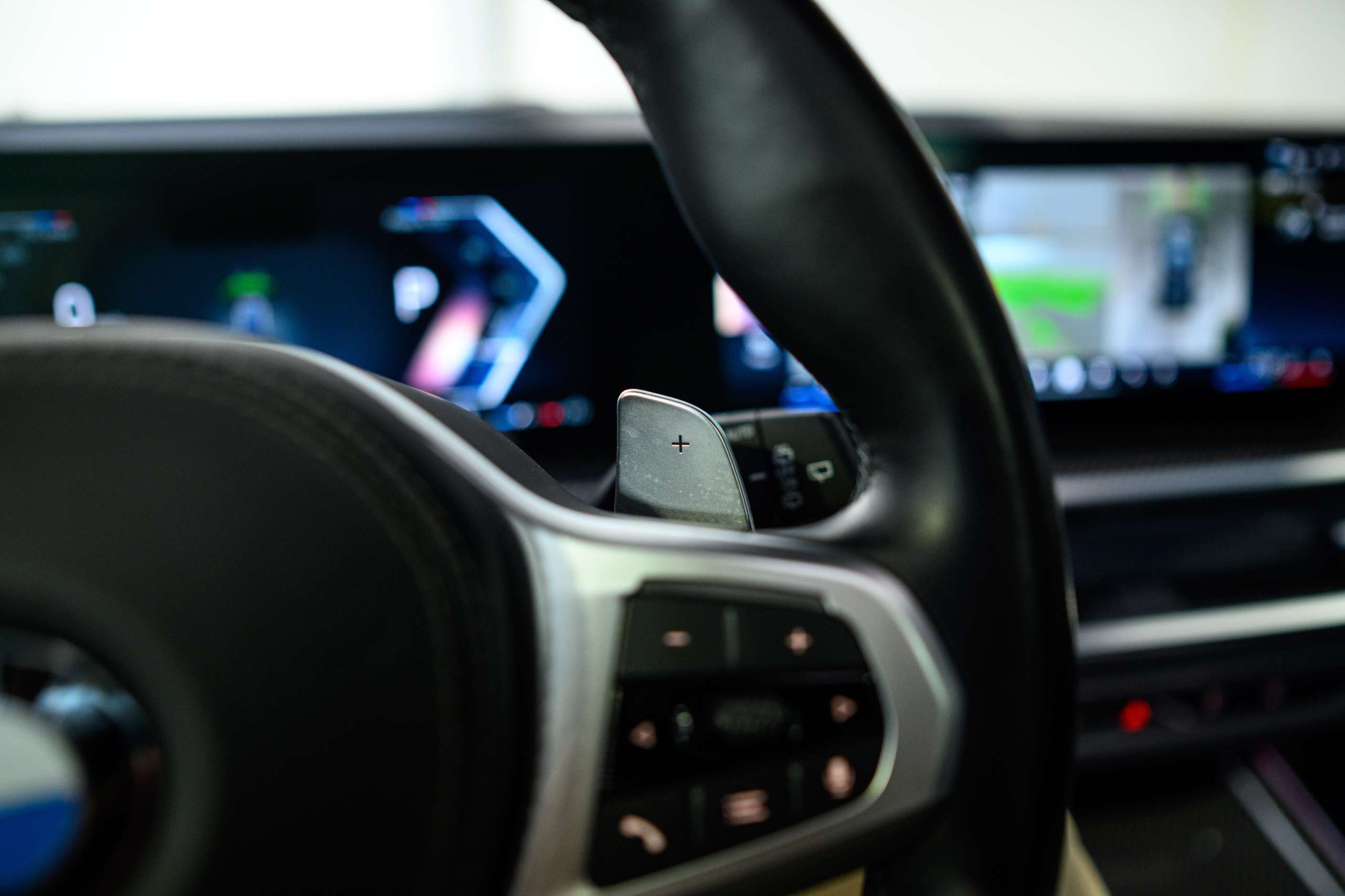a5c408be-e792-4b7b-9f22-1bd8cd31aeaf34-bmw-x7-40d-lichte-vracht-btw-frozen-grey-full-opt.jpg