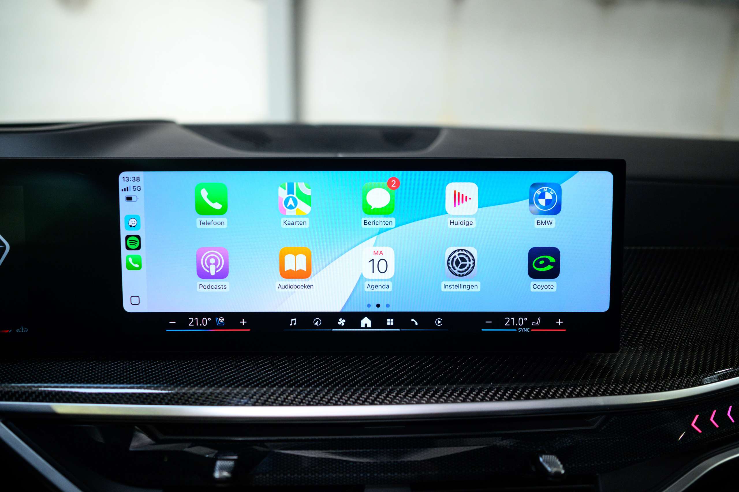 a5c408be-e792-4b7b-9f22-1bd8cd31aeaf45-bmw-x7-40d-lichte-vracht-btw-frozen-grey-full-opt.jpg