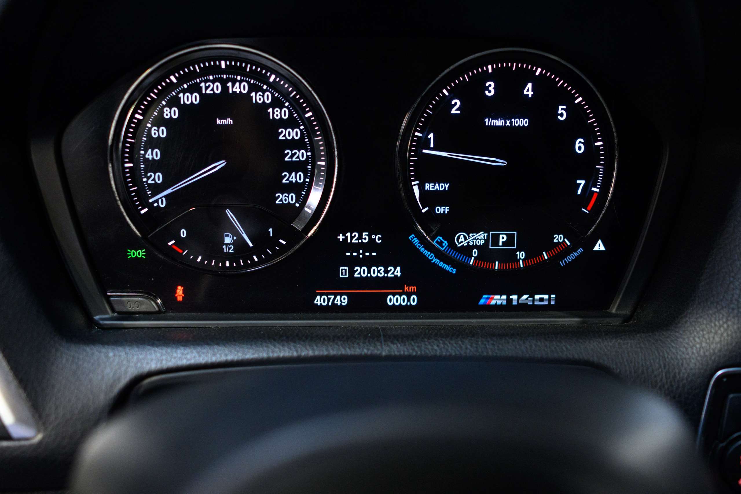 a8f72e83-5ec5-4e41-9e80-c13cd22c96b214-bmw-140-m140i-40000km-harmankardon-navi-led-pdc.jpg