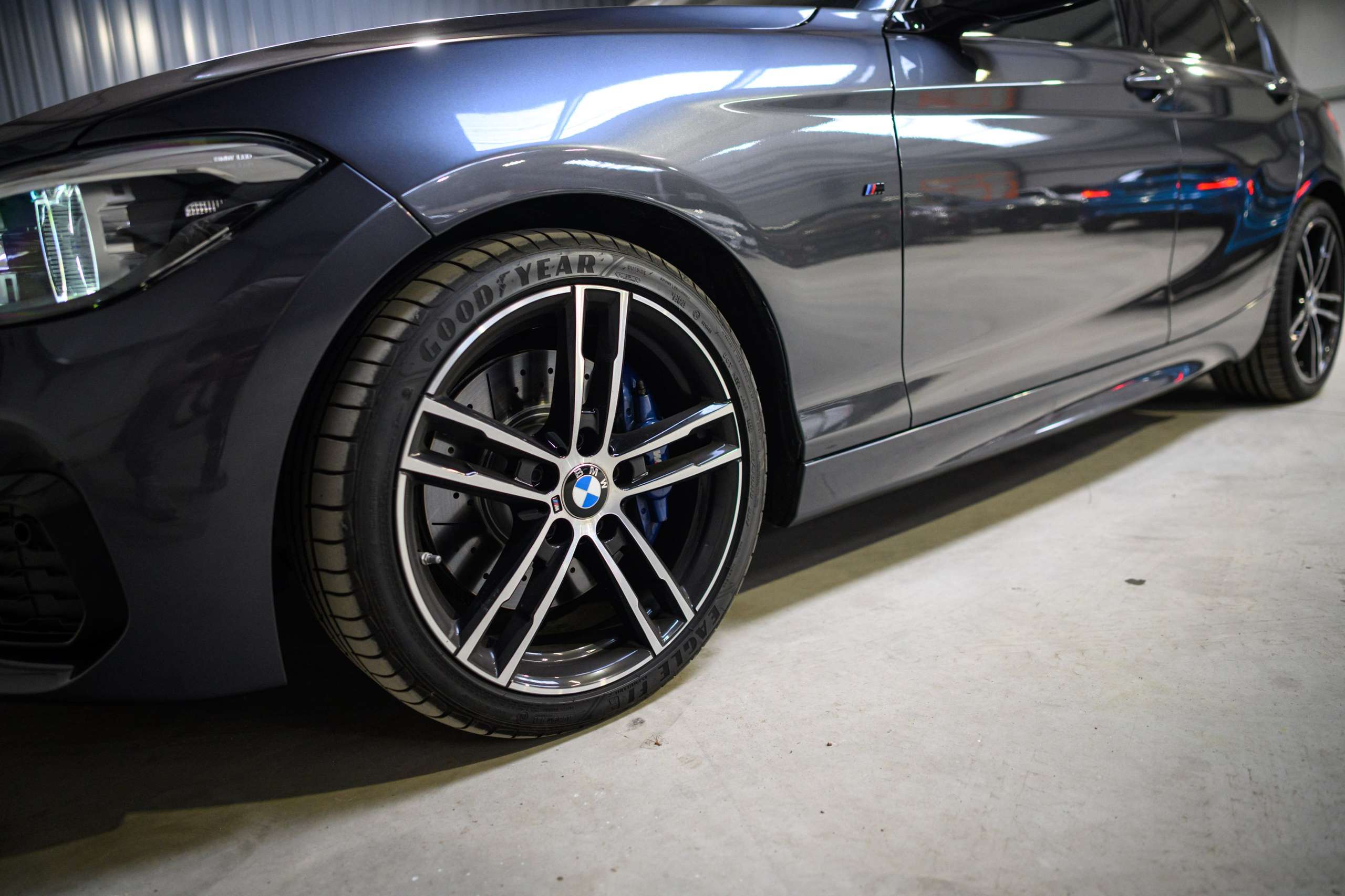 a8f72e83-5ec5-4e41-9e80-c13cd22c96b217-bmw-140-m140i-40000km-harmankardon-navi-led-pdc.jpg