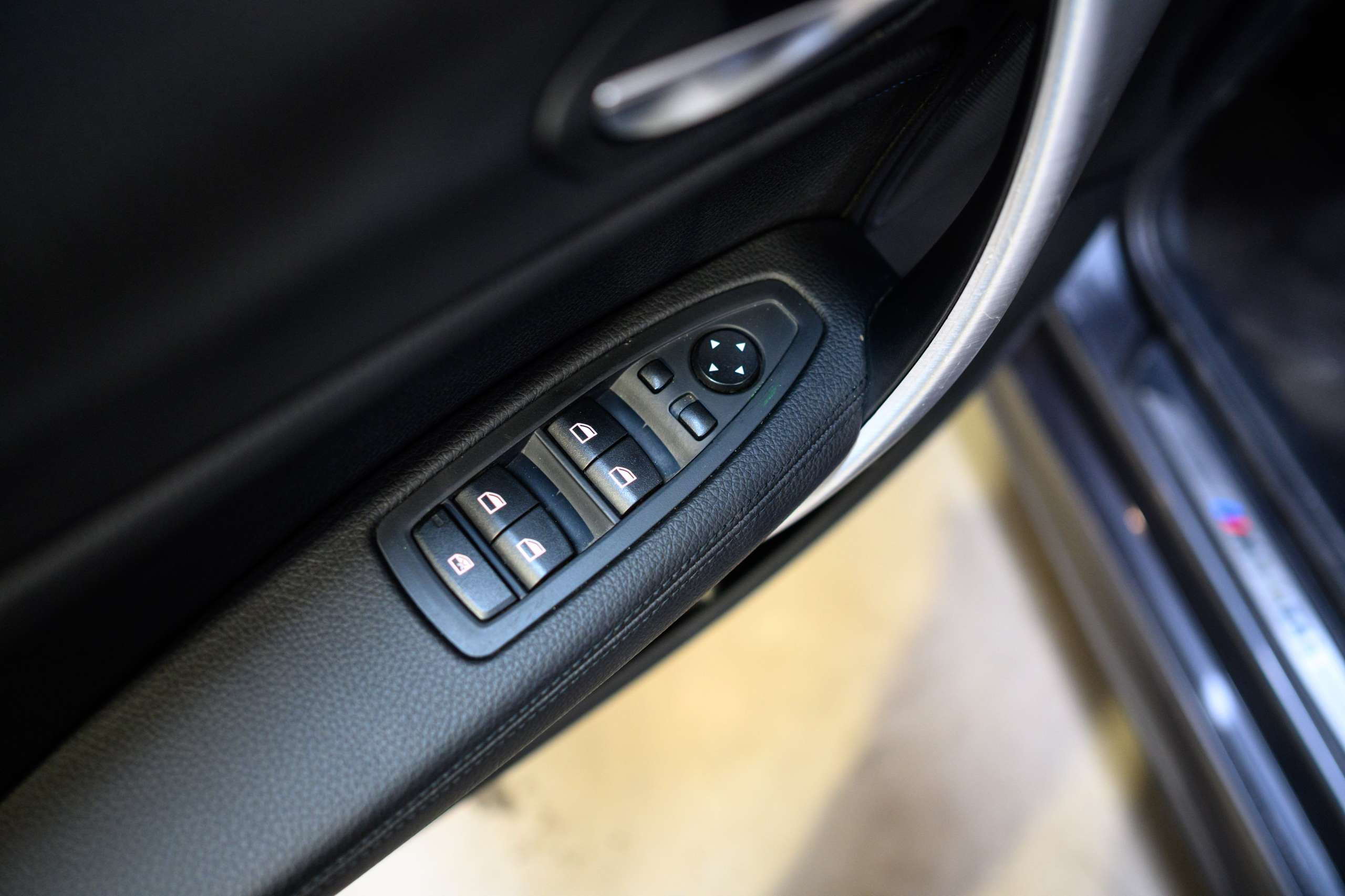 a8f72e83-5ec5-4e41-9e80-c13cd22c96b223-bmw-140-m140i-40000km-harmankardon-navi-led-pdc.jpg