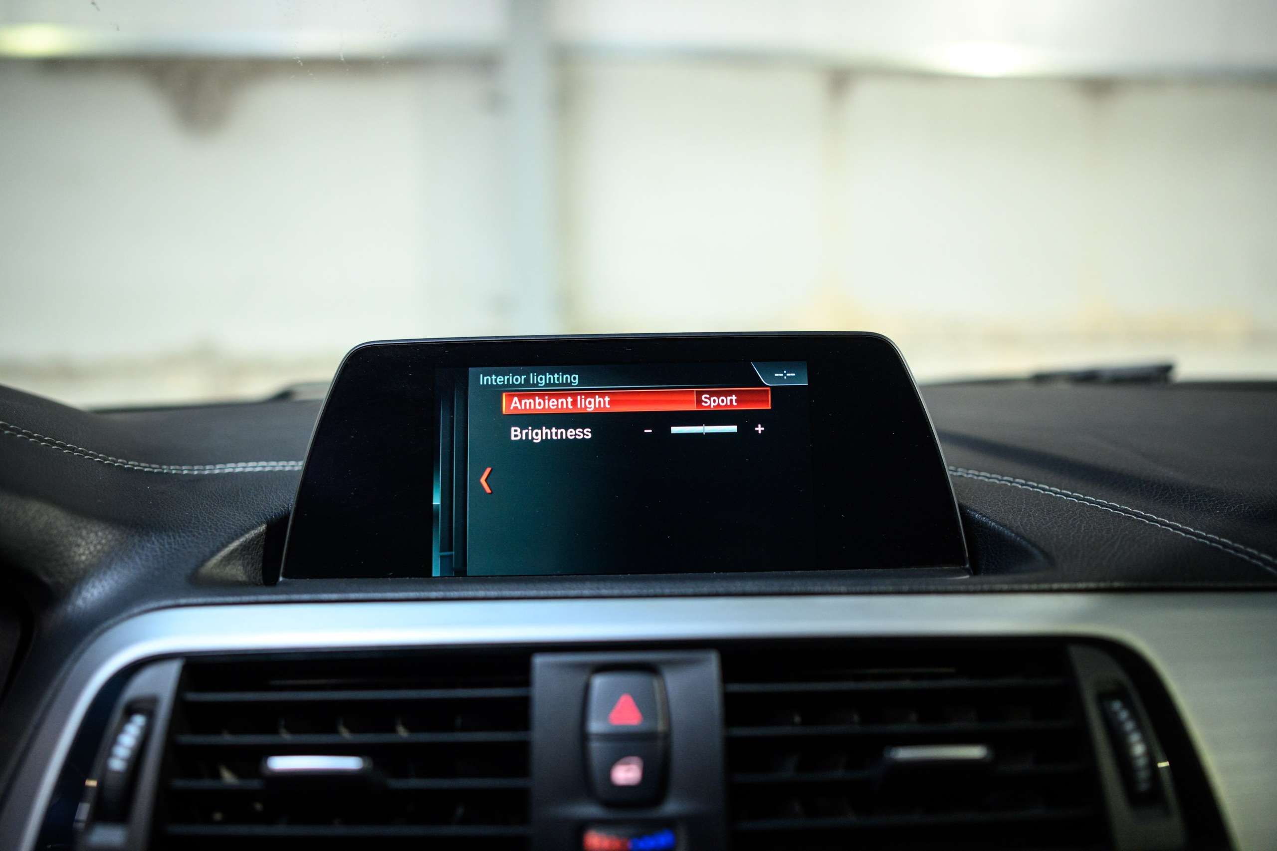 a8f72e83-5ec5-4e41-9e80-c13cd22c96b229-bmw-140-m140i-40000km-harmankardon-navi-led-pdc.jpg