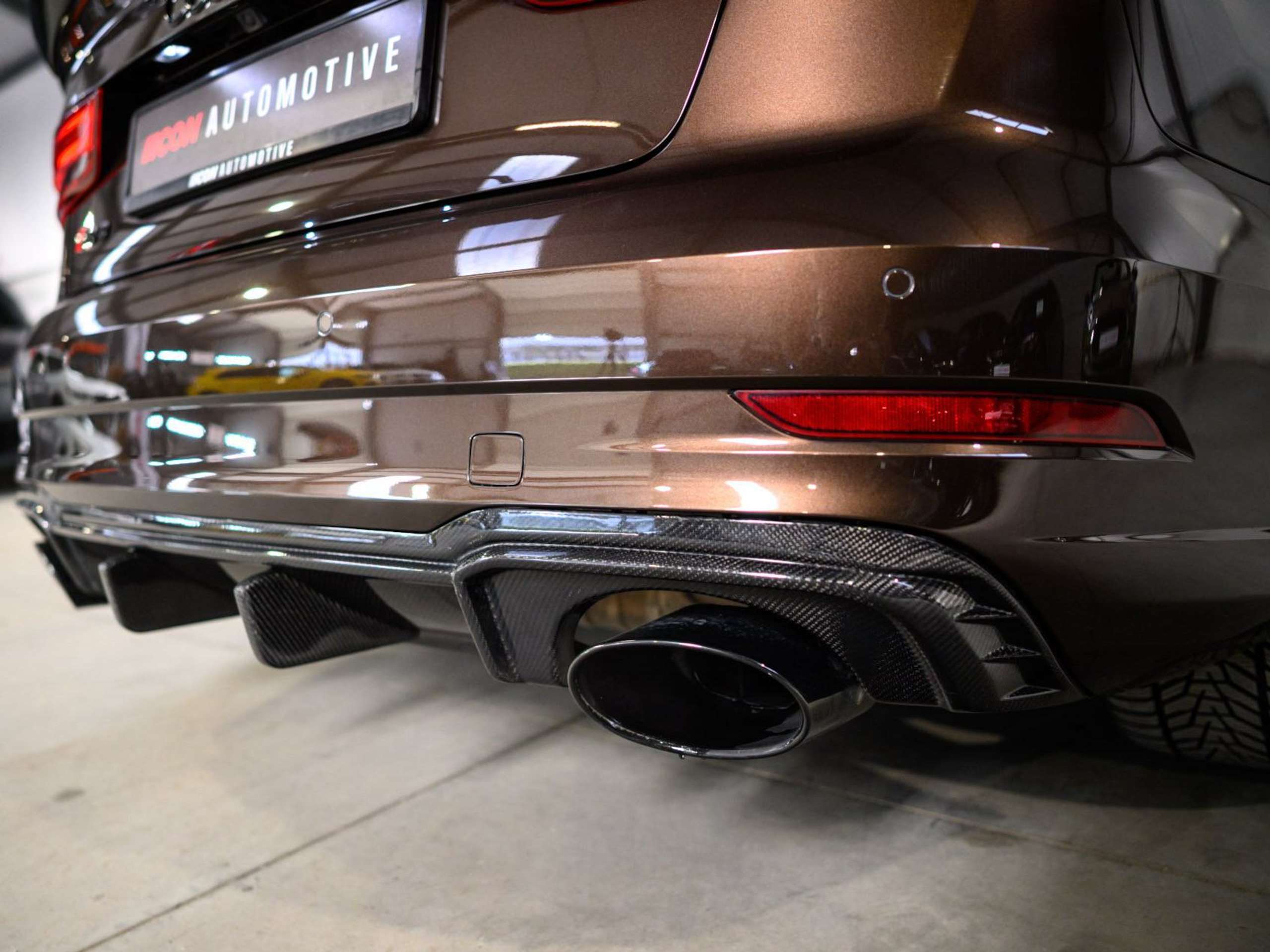 b548b5e0-a81b-4d0d-bde9-e46c729d183e22-audi-rs3-quattro-sedan-1-1-pts-colour-fulloption-pano.jpg